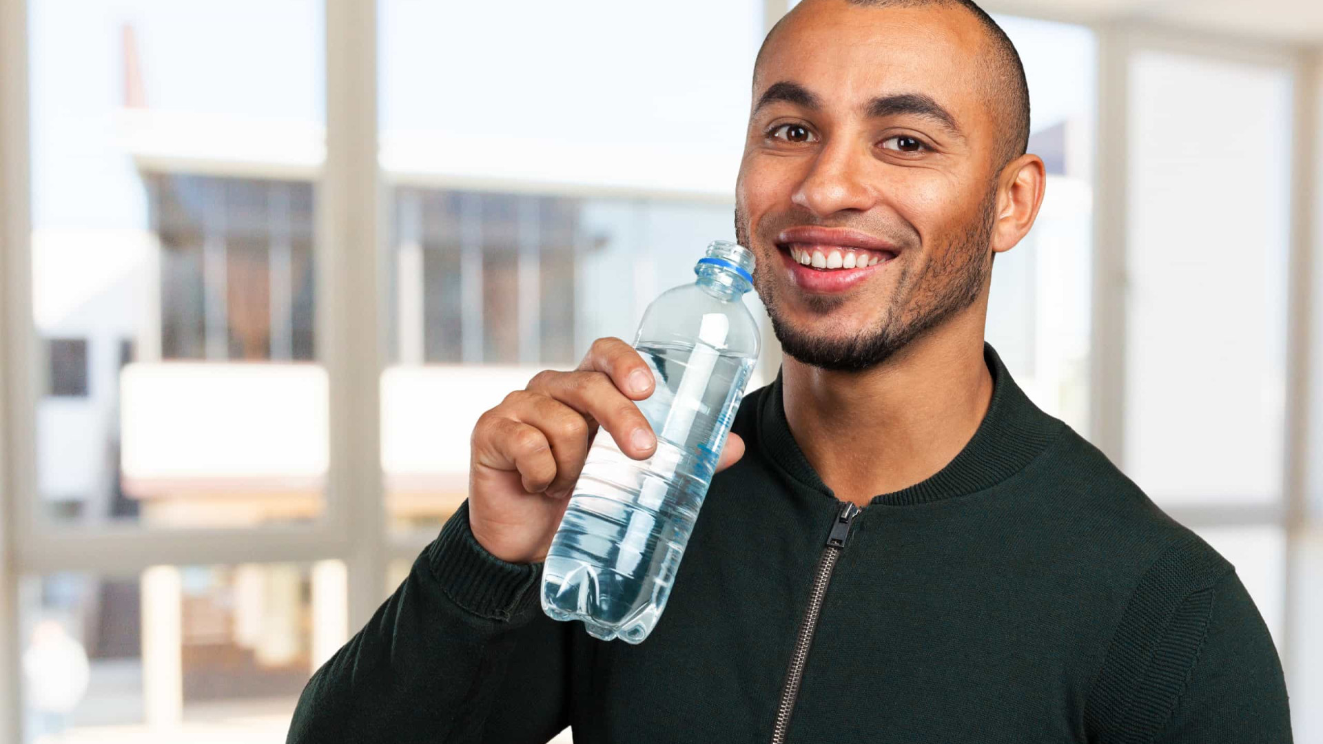 Hora certa: cinco momentos do dia em que deve beber água