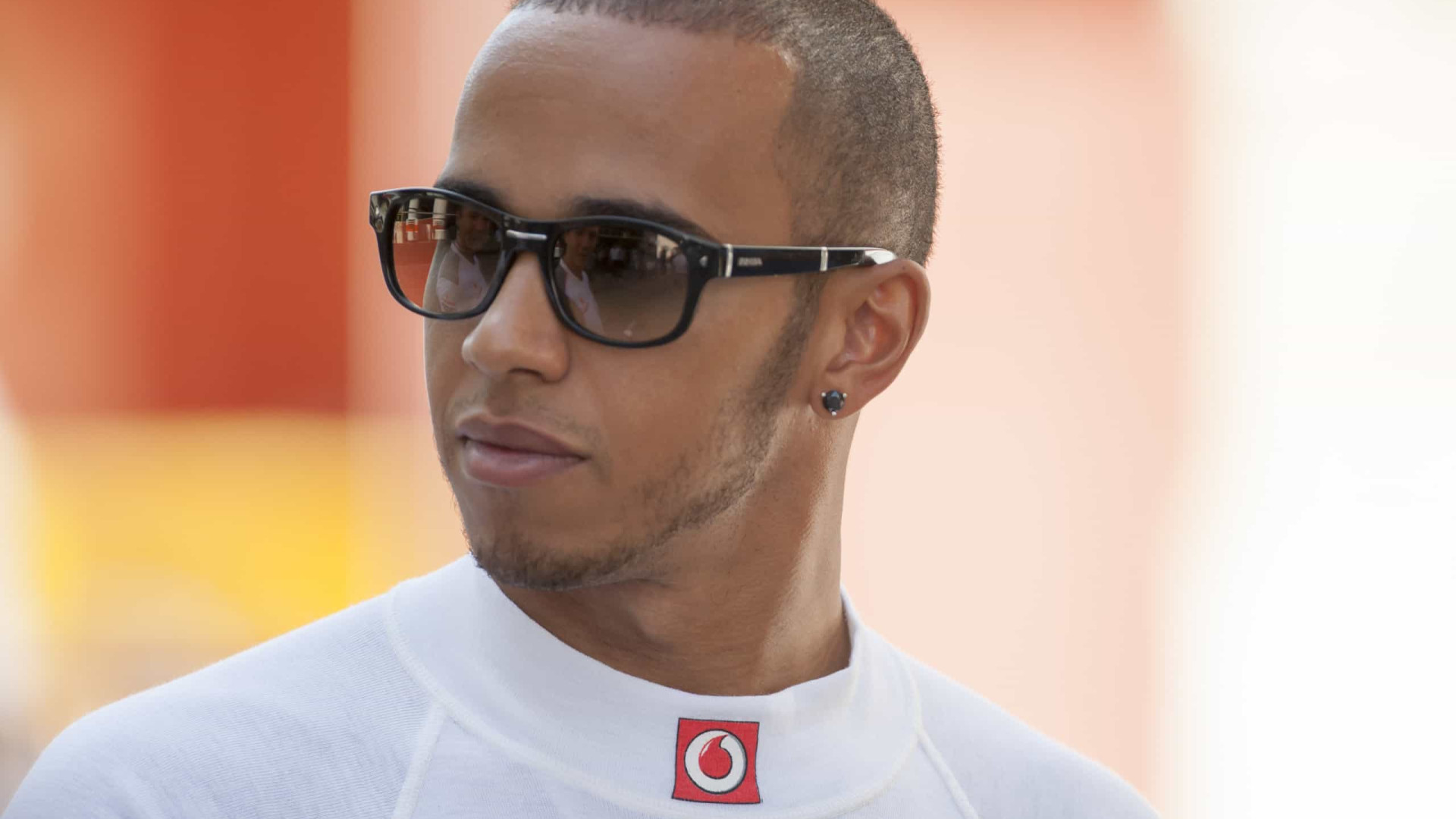 Hamilton diz que criticou toda a Fórmula 1 por silêncio sobre o racismo
