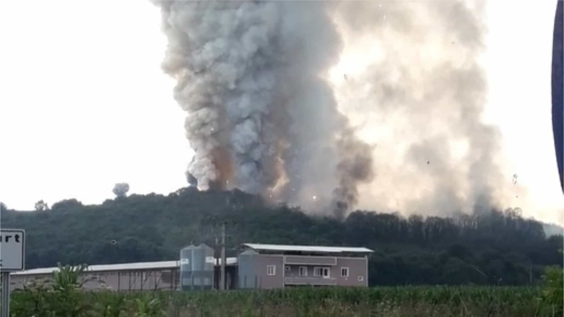 Explosão em fábrica de fogos de artifício na Bahia assusta moradores