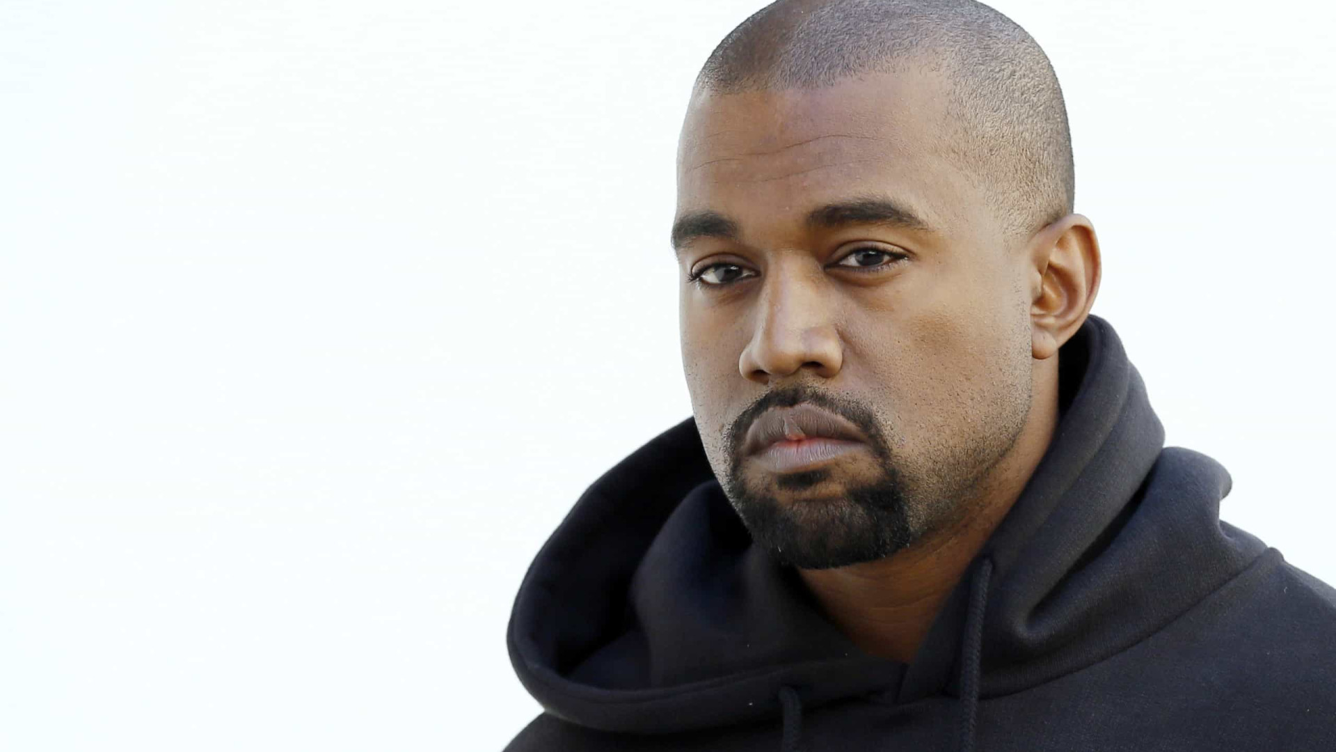 Kanye West nega que seu catálogo de músicas esteja à venda