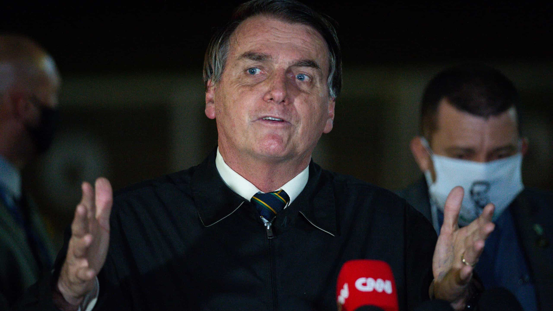 Bolsonaro tenta se desvincular de vice-líder flagrado com dinheiro na cueca