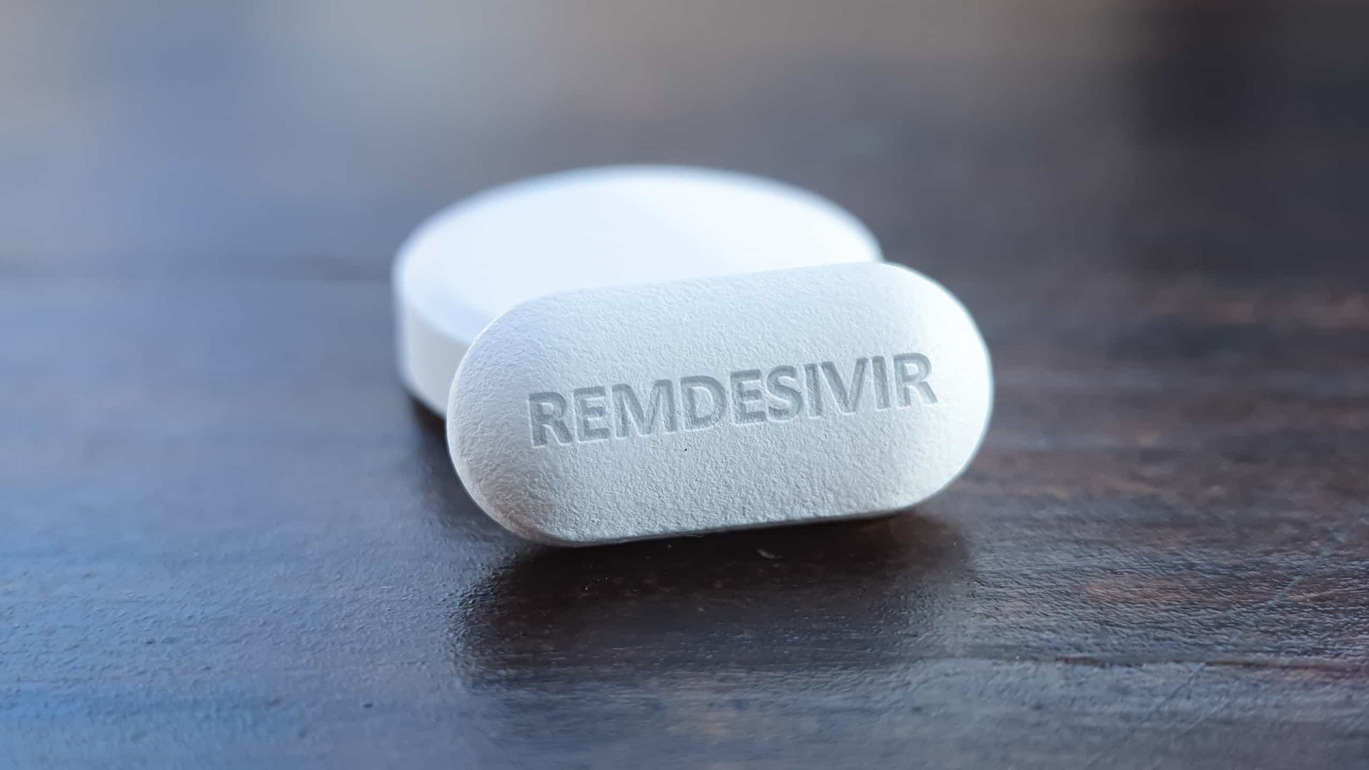 FDA aprova uso do remdesivir como tratamento para pacientes de covid-19
