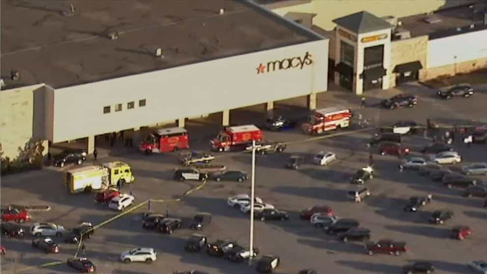 EUA: Vários feridos após tiroteio em centro comercial