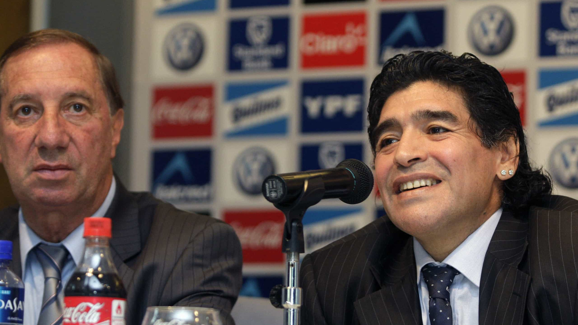 Ex-técnico da Argentina, Carlos Bilardo não é informado sobre morte de Maradona