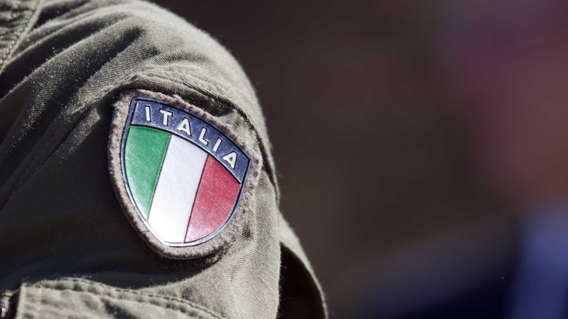 Exército da Itália tira 20 bombas da Segunda Guerra Mundial do CT da Roma