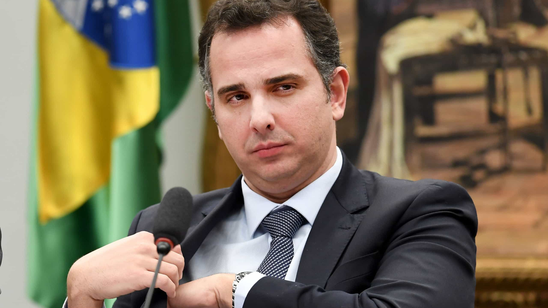 Pacheco diz não ver ameaça à democracia e que erros de Bolsonaro na pandemia são 'escusáveis'