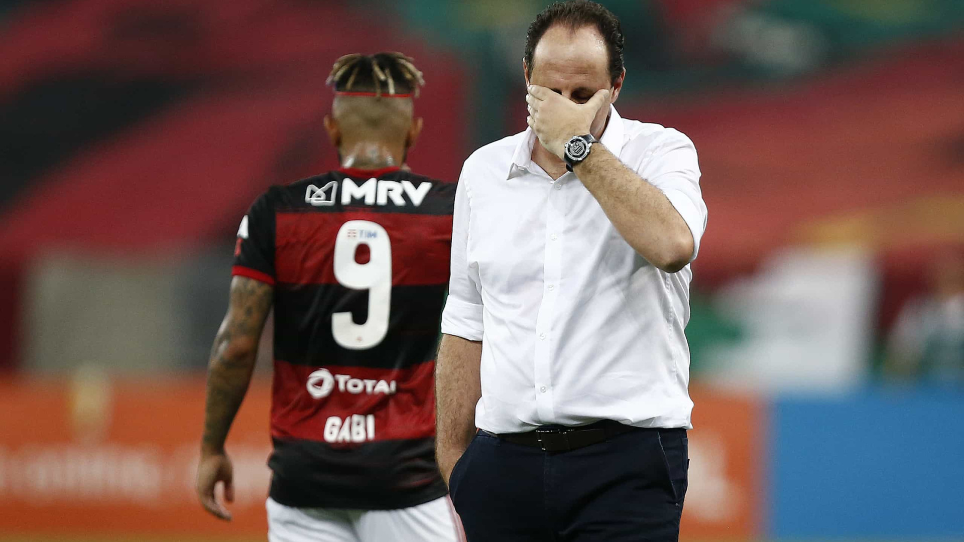 Flamengo visita Grêmio para virar vice-líder e esquentar briga por título