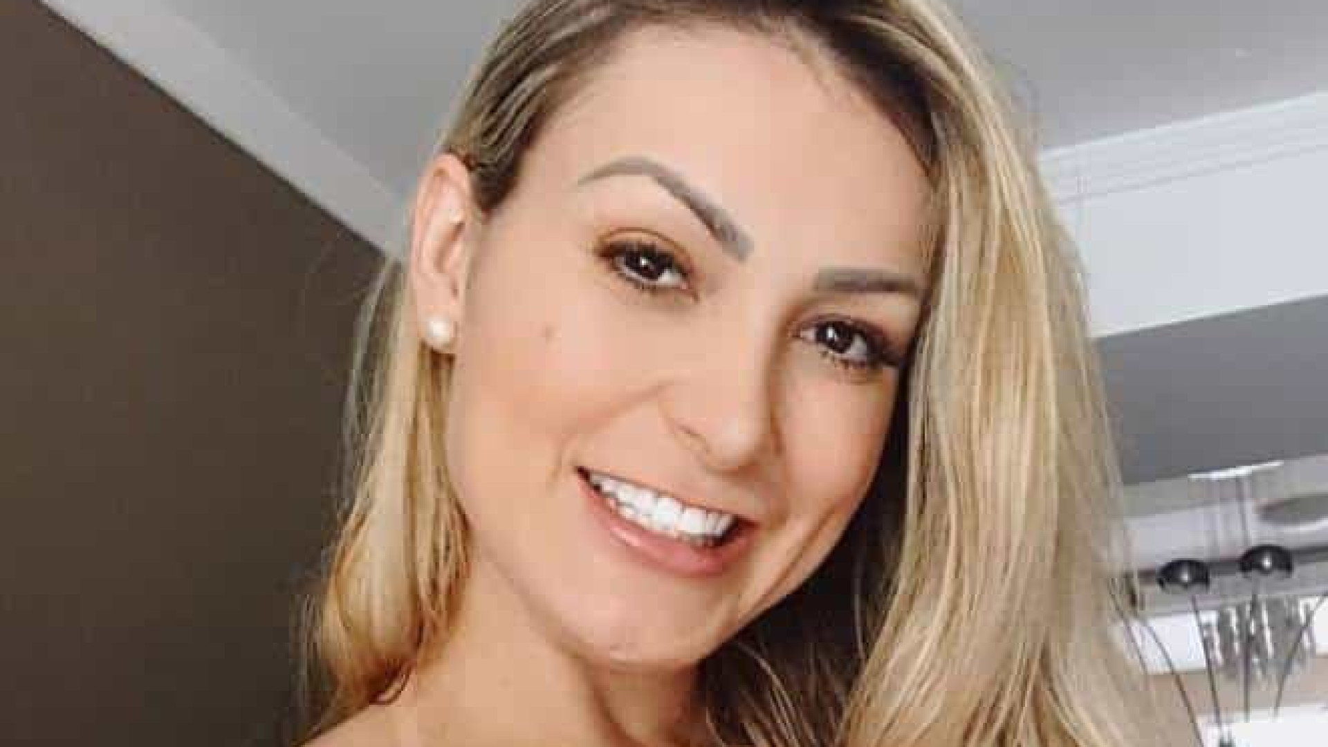Andressa Urach revela ter transtorno de Borderline e conta sobre tratamento
