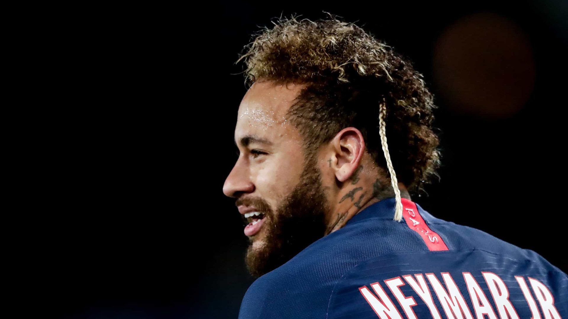 Neymar reafirma desejo de continuar no Paris Saint-Germain ao fim da temporada