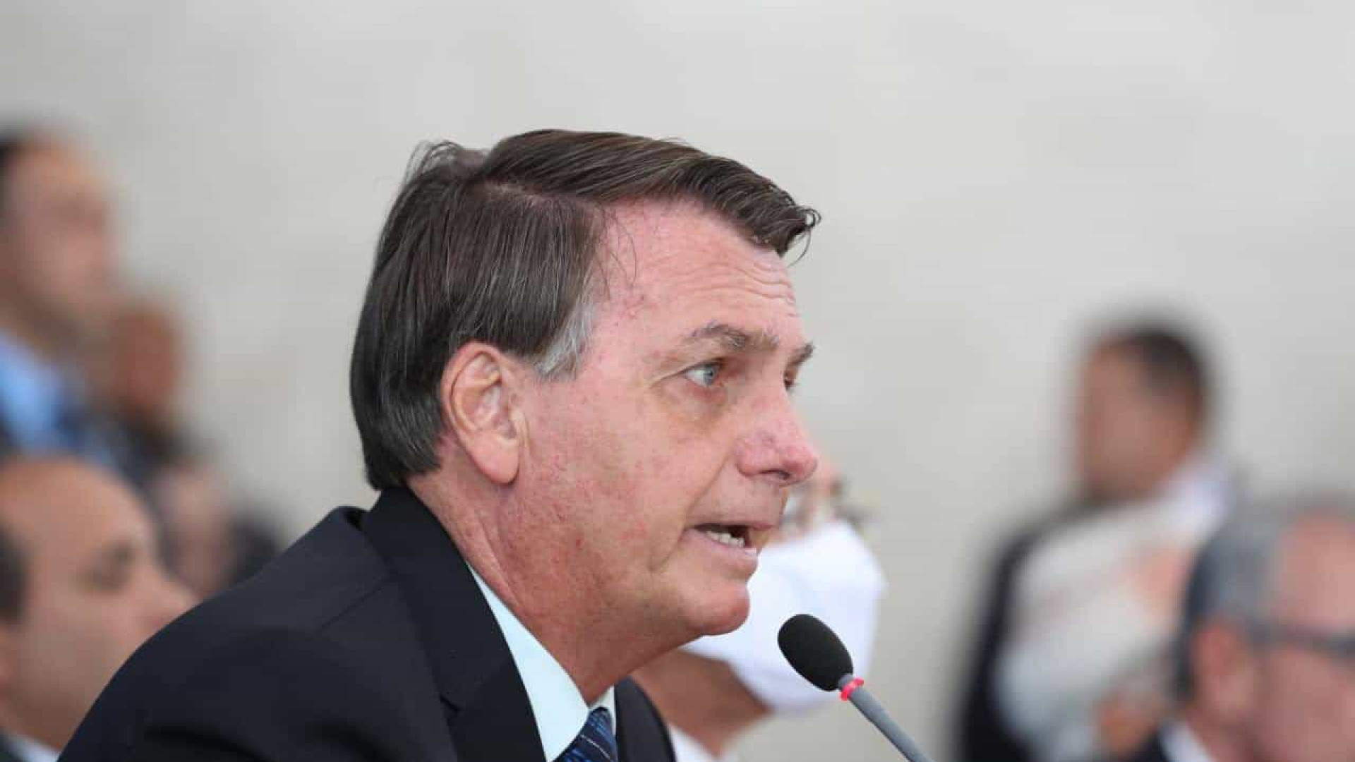 Se passar eu veto, diz Bolsonaro sobre projeto que cria 'passaporte da vacina'