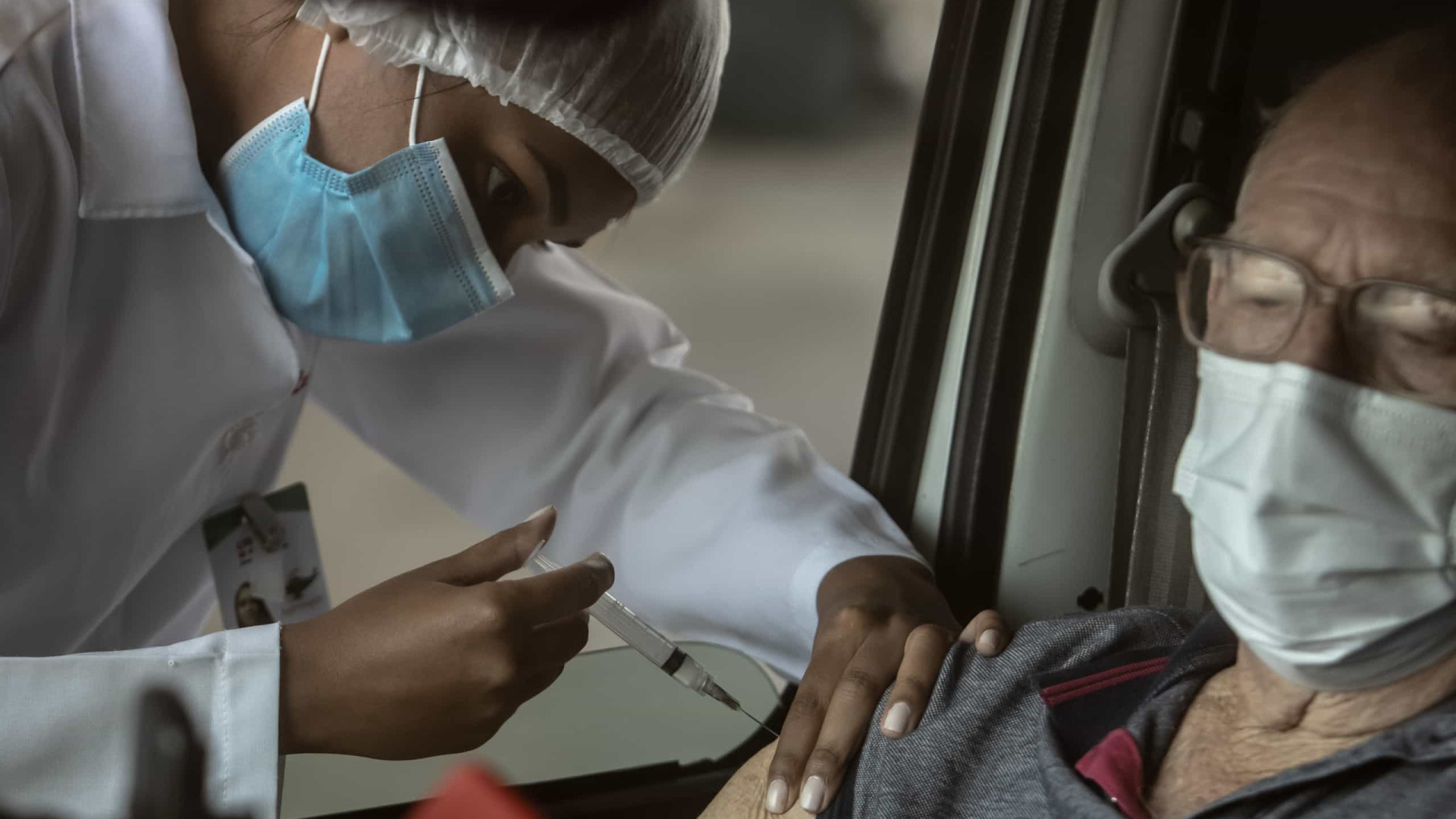 Cidade do Rio retoma hoje vacinação de idosos com primeira dose