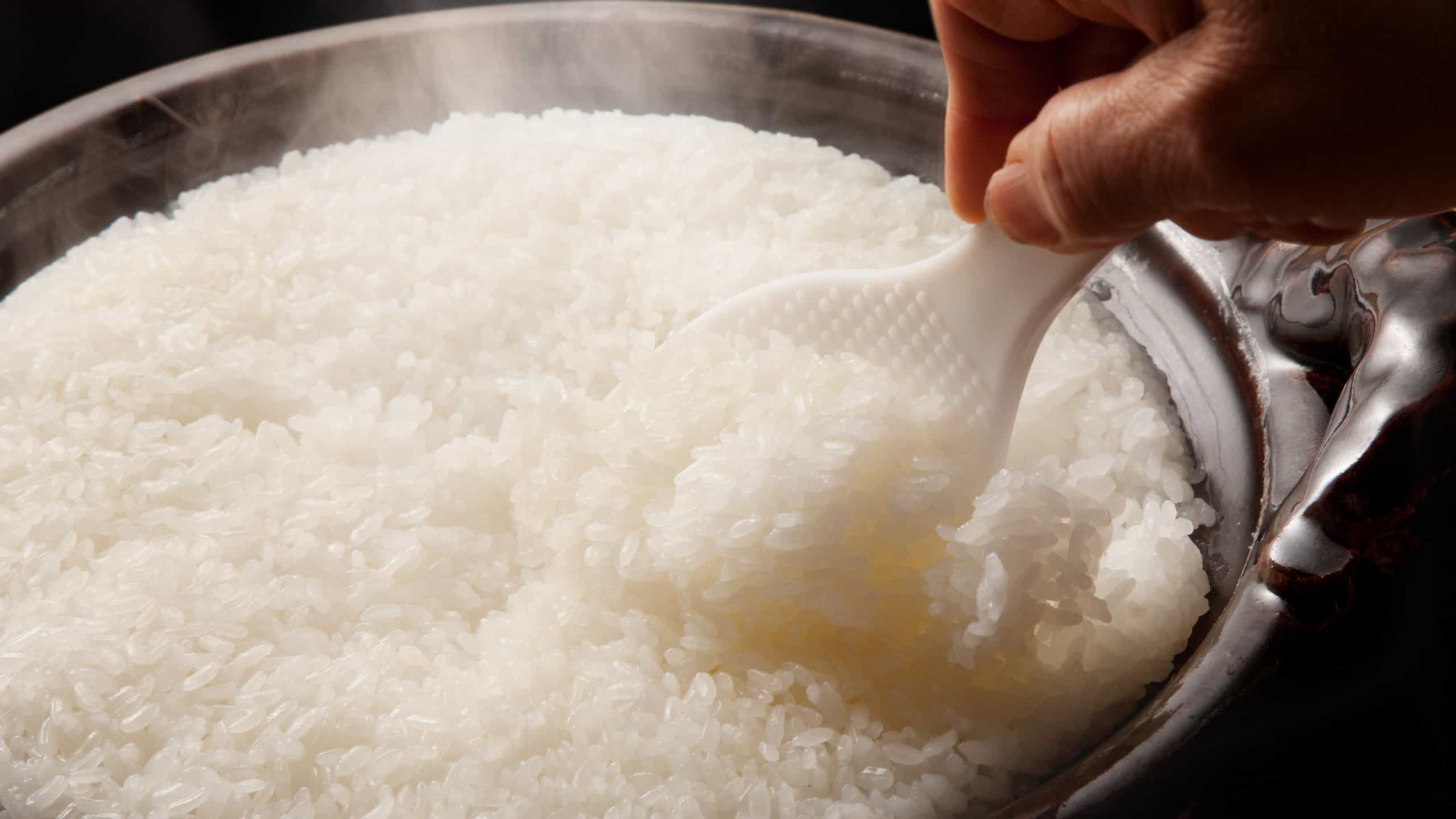 O segredo para fazer um arroz soltinho em pouco mais de um minuto