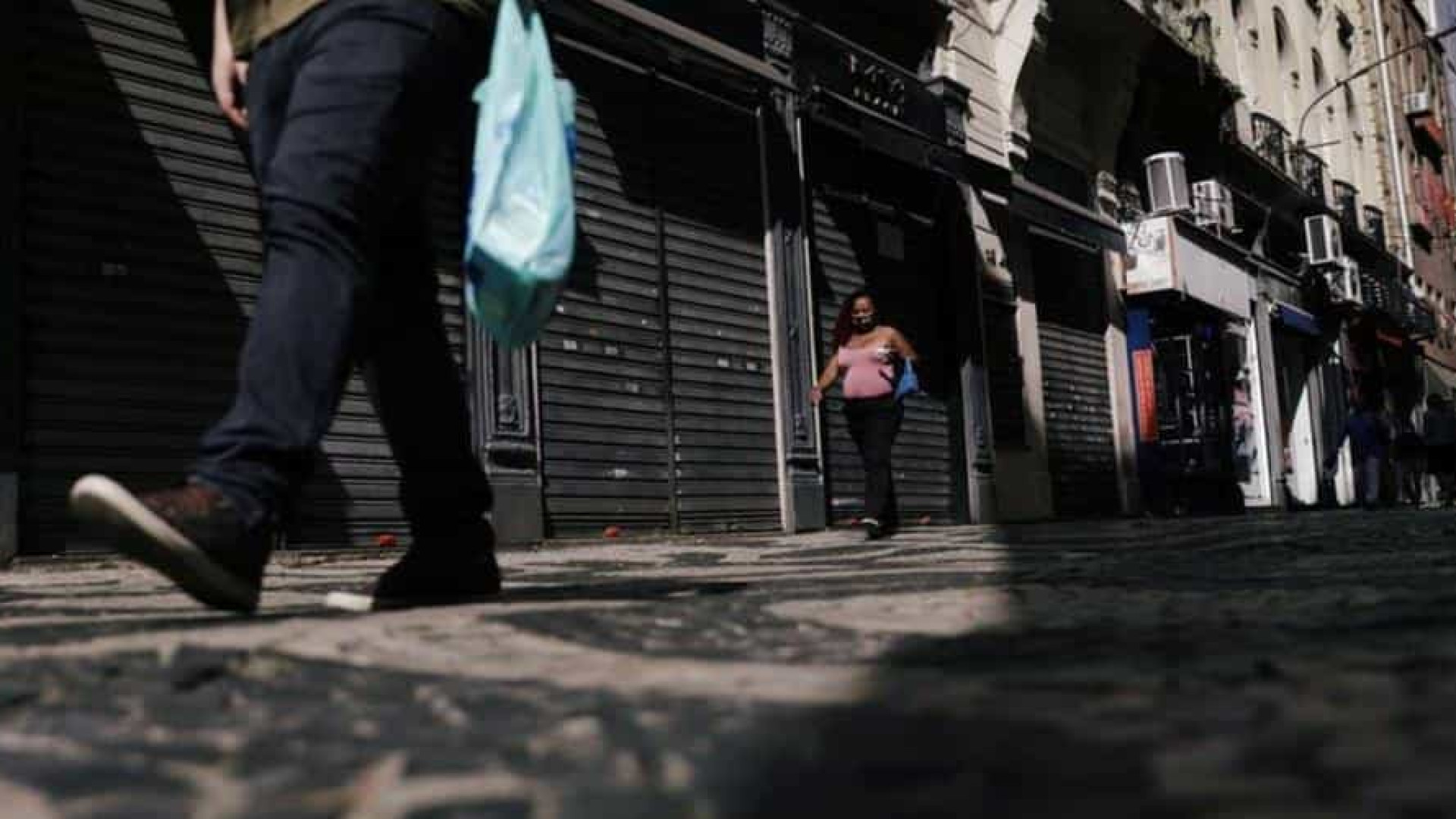 Comércio paulista cria mais de 10 mil vagas de emprego em abril