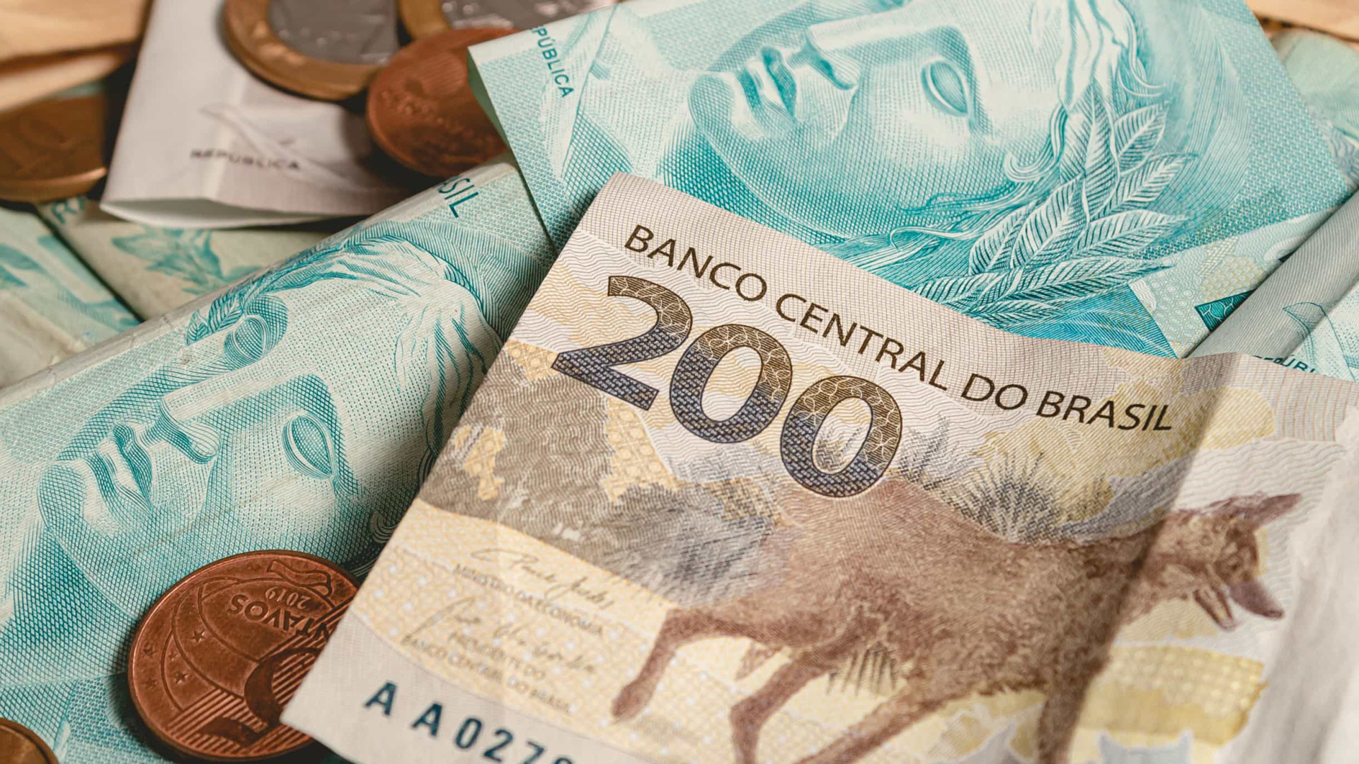 Auxílio Brasil será pago nesta quarta (17); saiba baixar o aplicativo