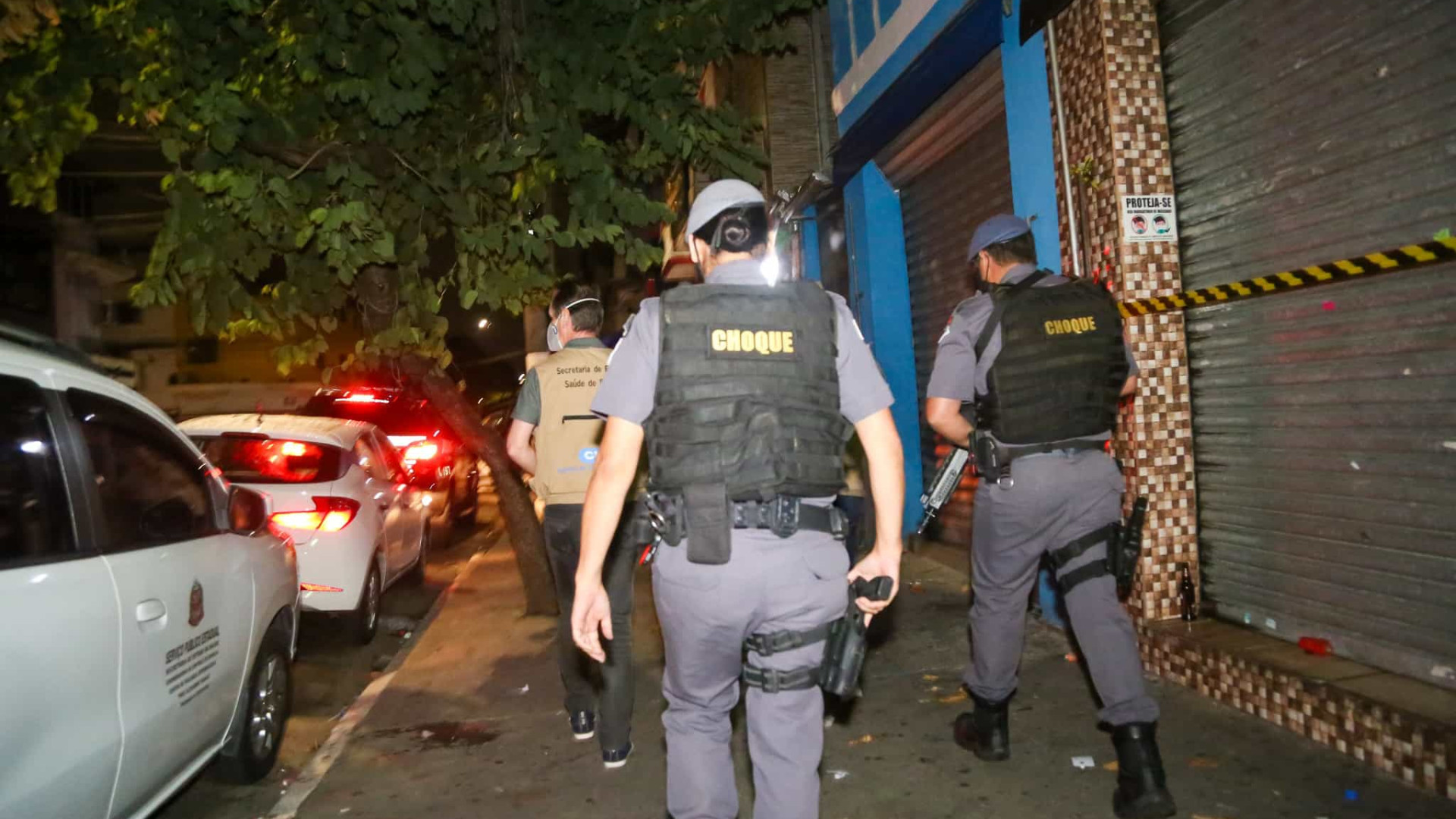 Operação policial em MG encerra festa clandestina com cerca de 300 pessoas