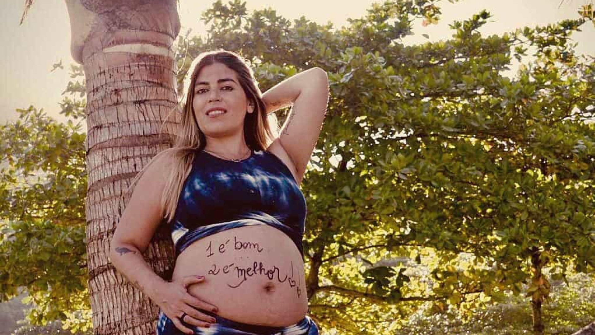 Bruna Surfistinha revela estar grávida de gêmeas