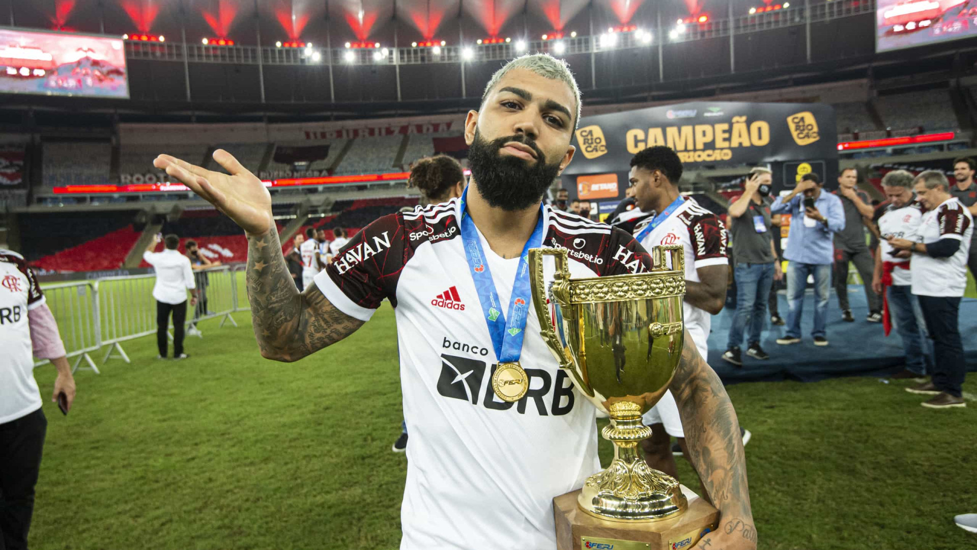 Decisivo, Gabriel vibra com momento e dedica título do Flamengo a MC Kevin