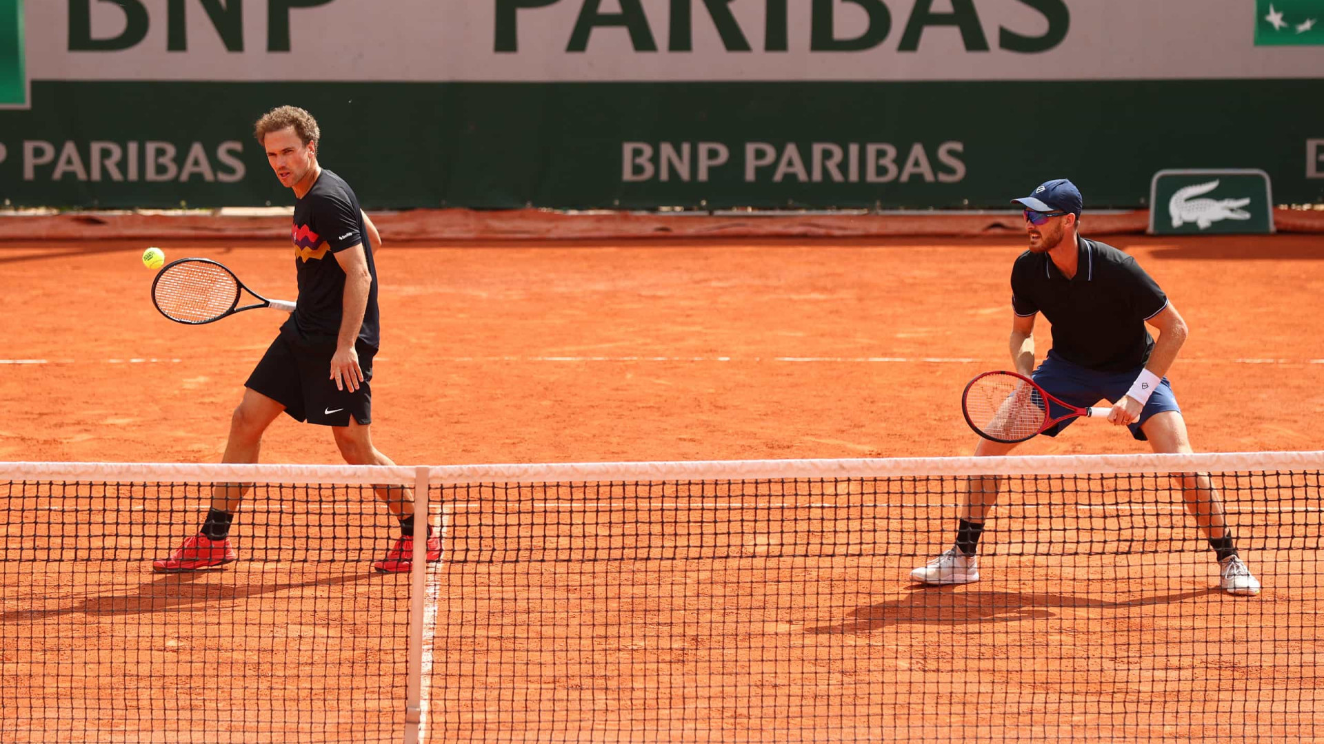 Bruno Soares e Jamie Murray se despedem de Roland Garros com derrota nas oitavas