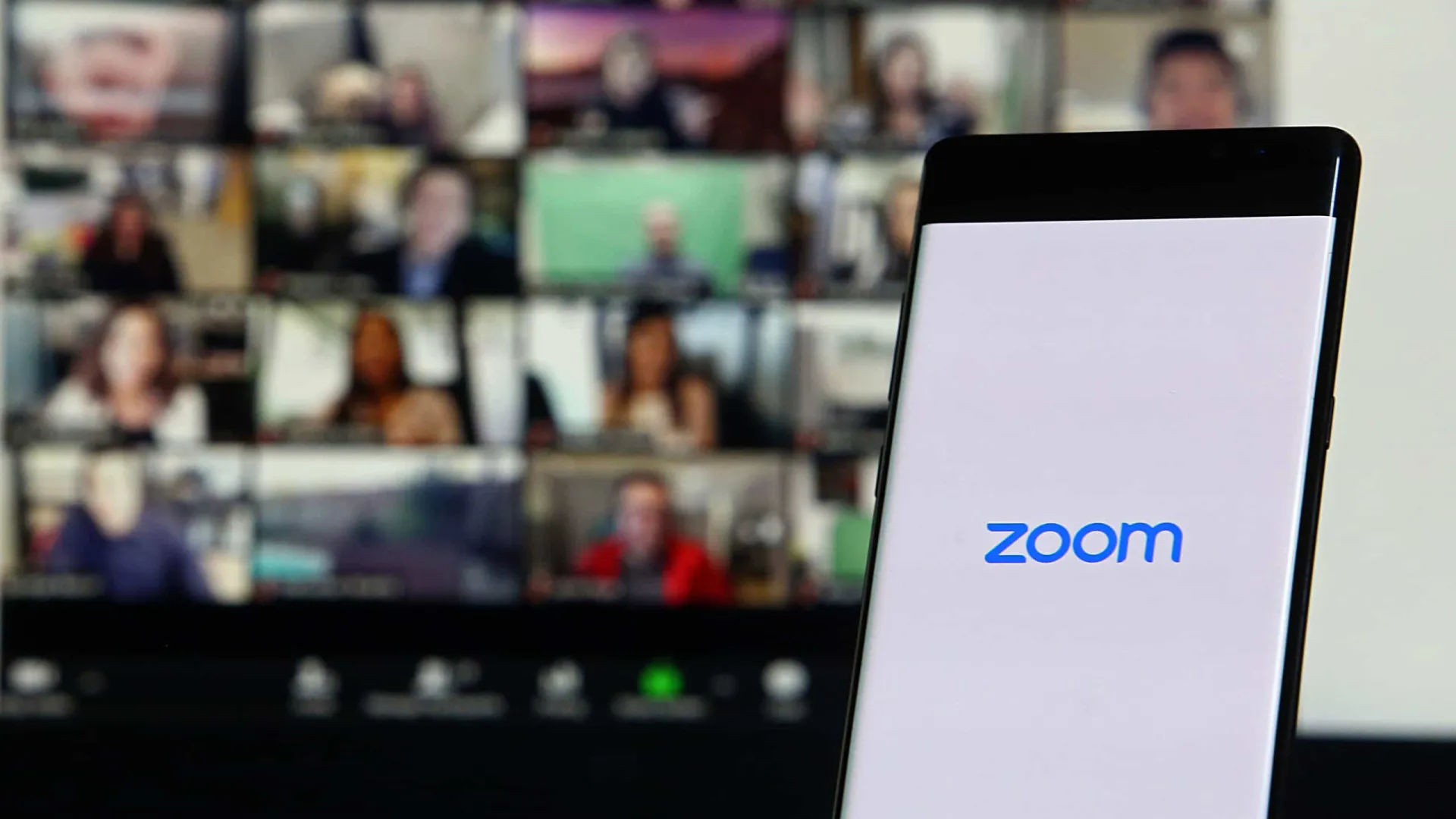 
                    CEO do Zoom prevê jornada de trabalho de três dias por semana até 2031
                