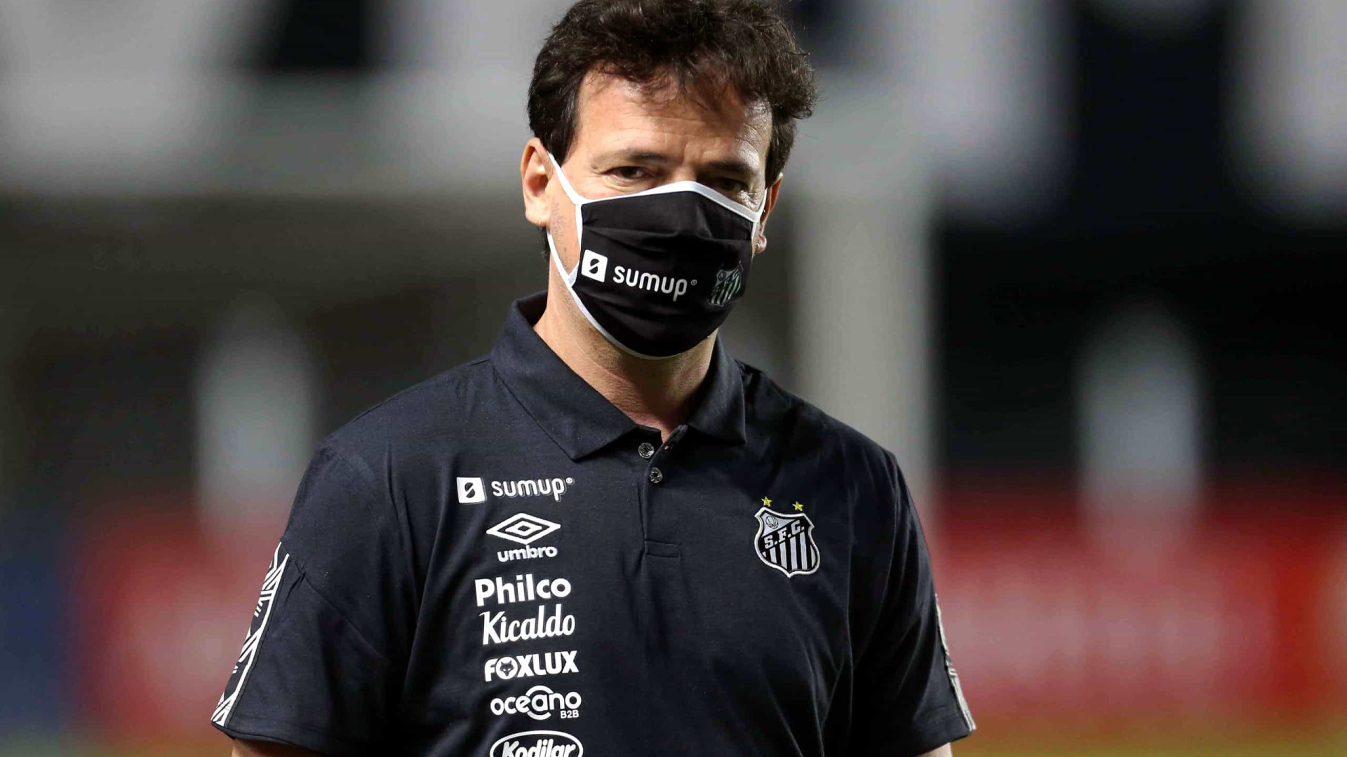 Santos demite Fernando Diniz após um mês sem vencer