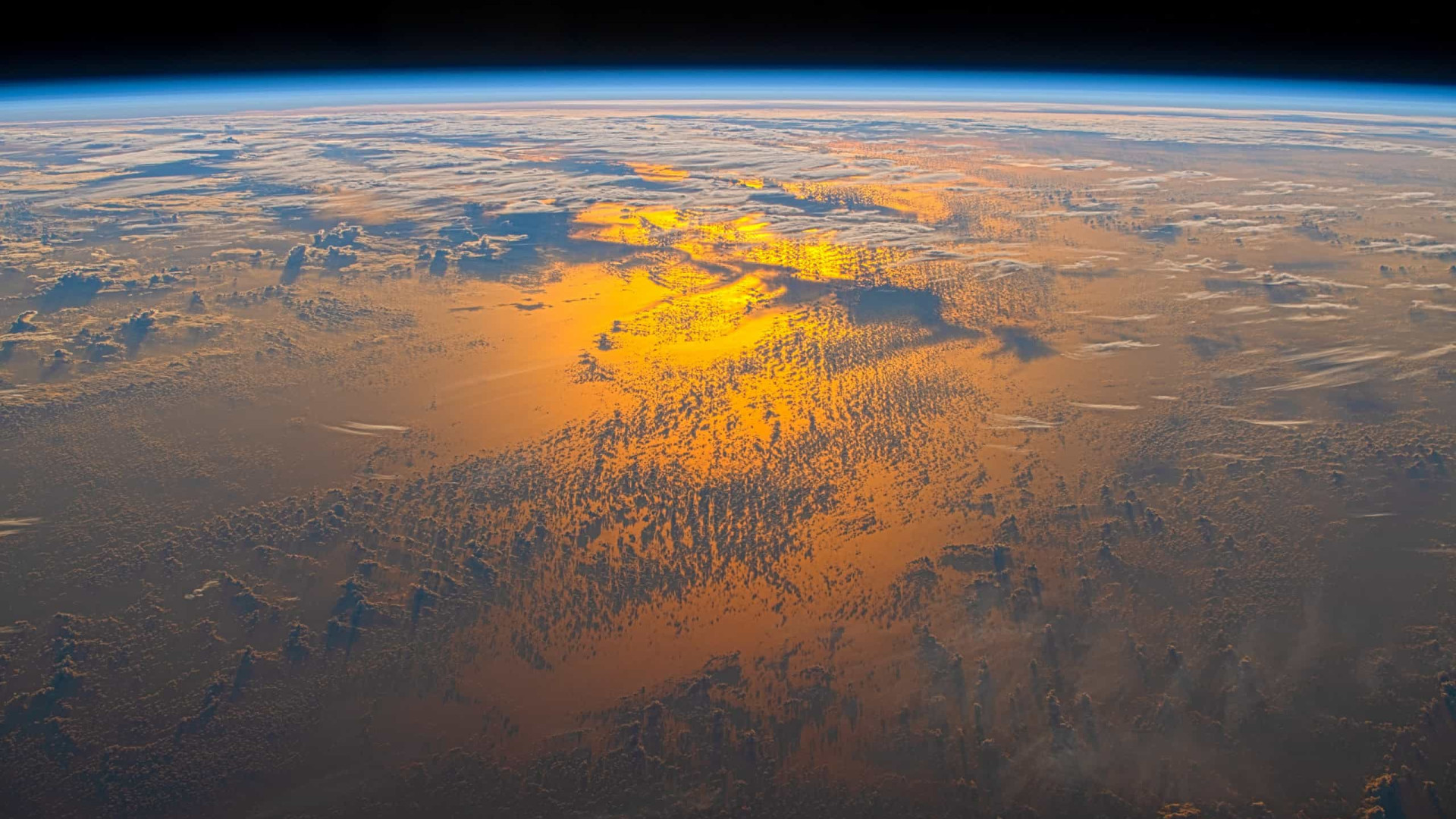 Astronauta mostra que o pôr do sol tem outra beleza visto do Espaço