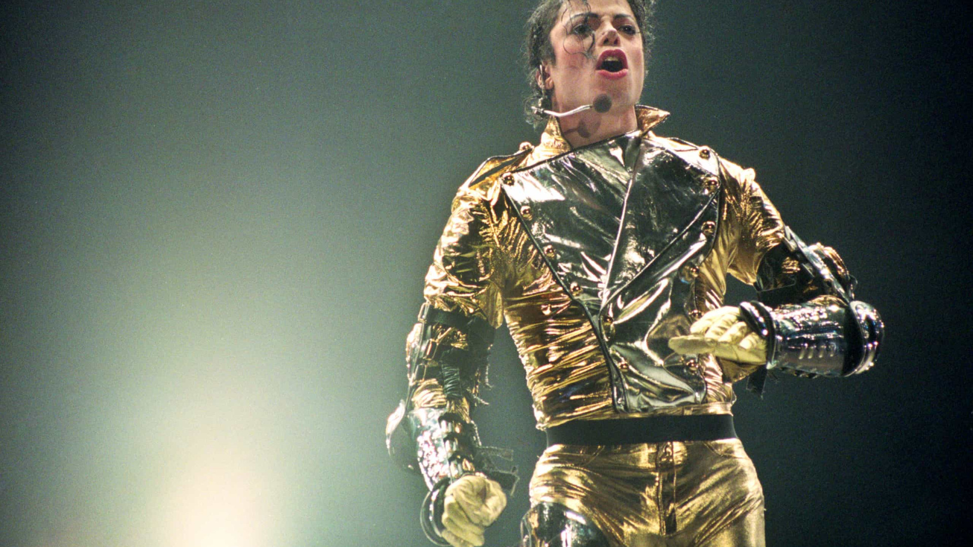 Em 30 de novembro de 1982, Michael Jackson lançava o álbum Thriller