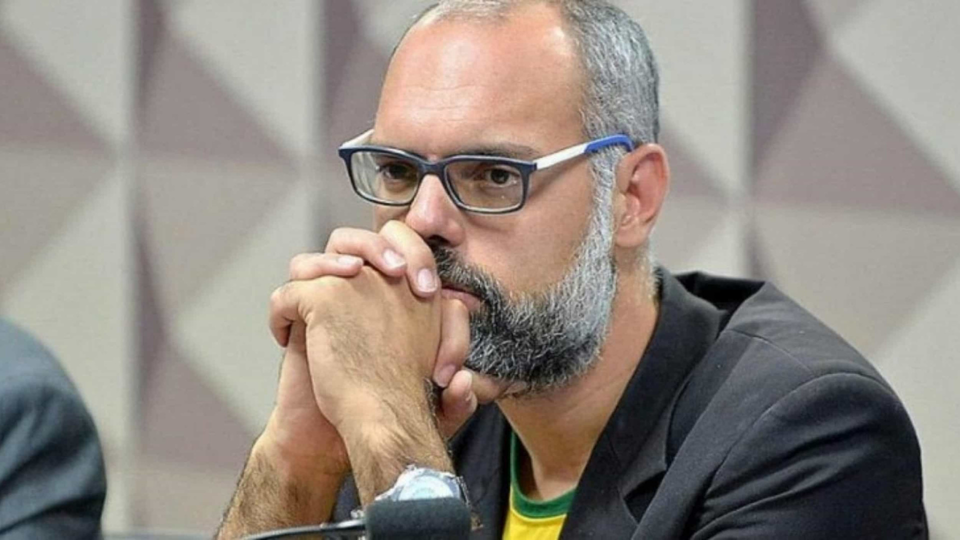 Ex-diretor do MEC afirma que Allan dos Santos tinha interesse em contratos de publicidade