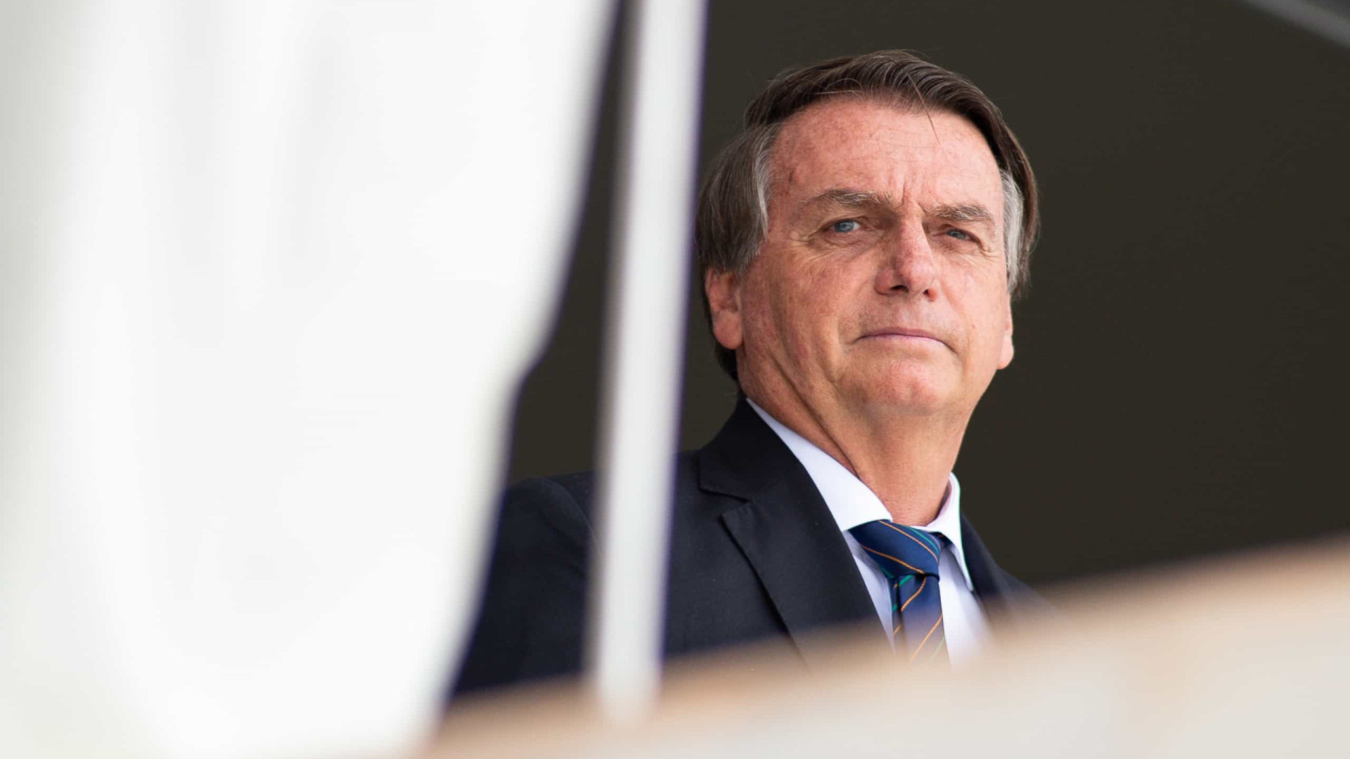 Bolsonaro encontra ex-jogador que tem ONG que levou recurso do orçamento secreto