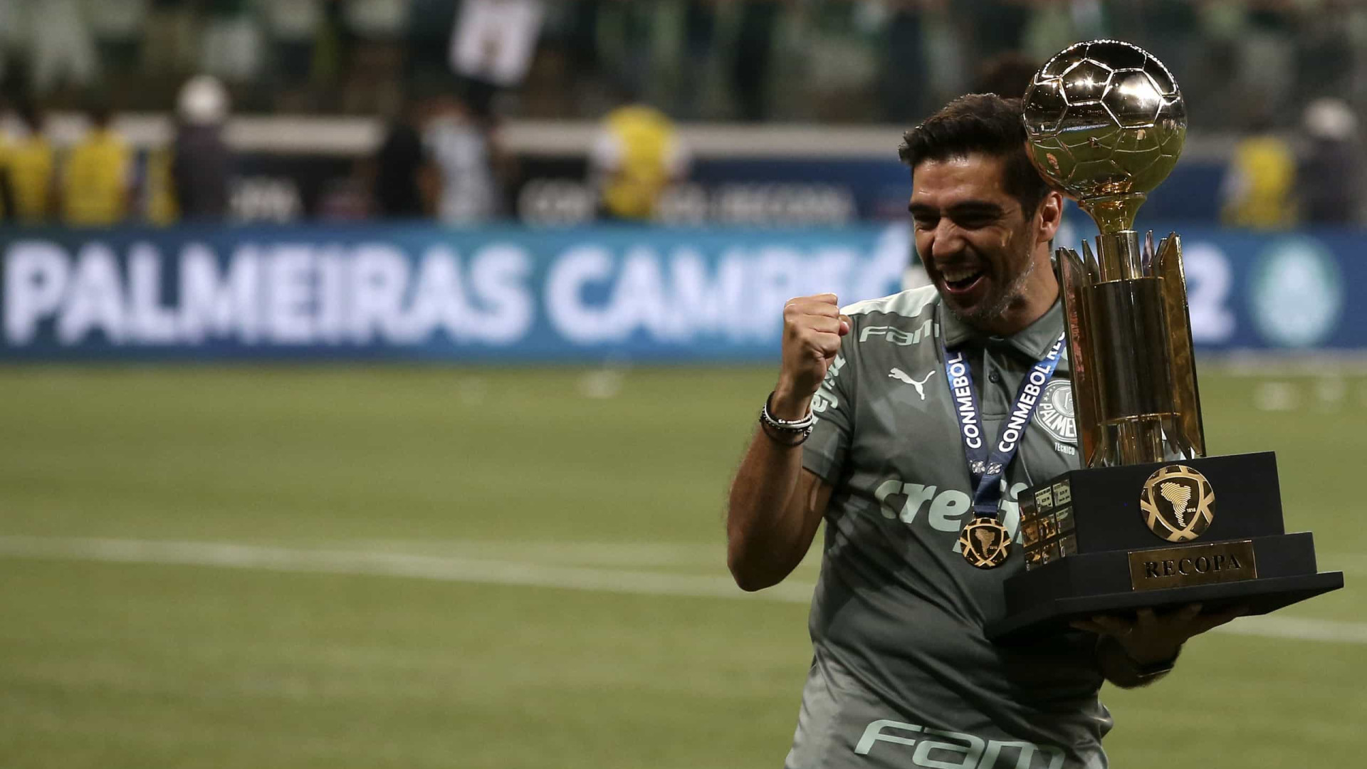 Palmeiras soma R$ 550 milhões em premiação na era Abel