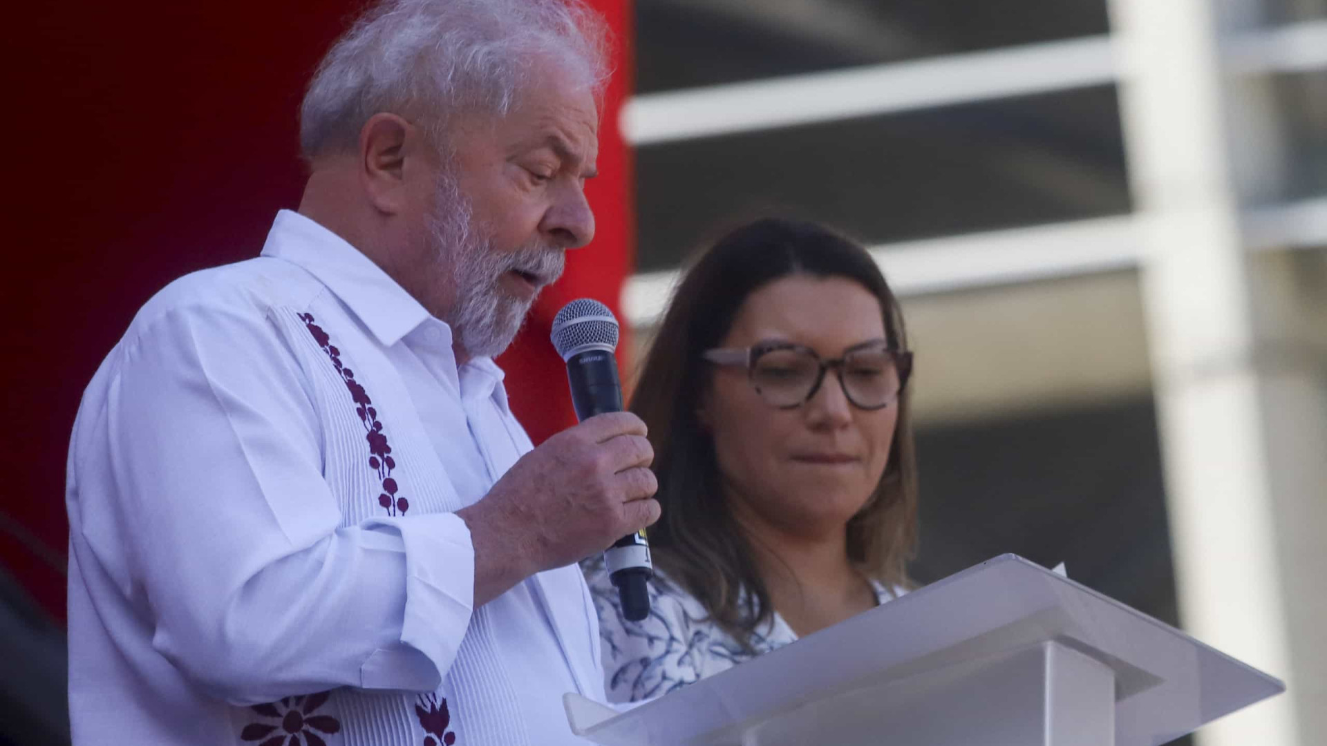 Janja atua como 'algoritmo' de Lula, despacha sem cargo e gera incômodos em aliados