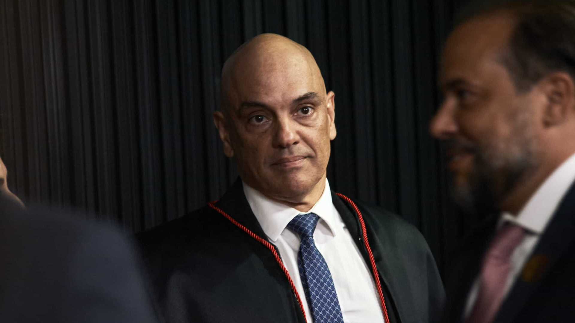 Moraes segura informações sobre 8 de janeiro e descumpre promessa a CPI no DF