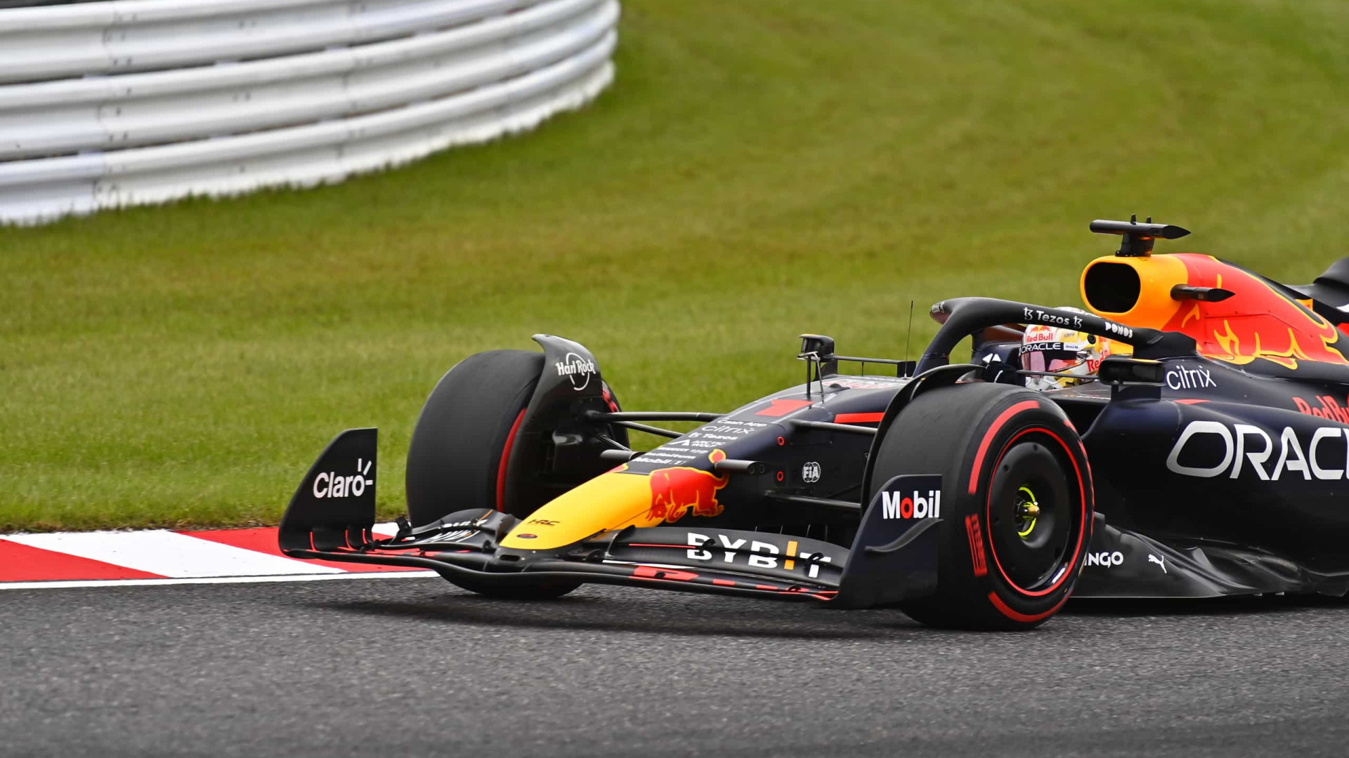 Polêmicas e erros estão roubando a cena no bicampeonato de Verstappen na F1