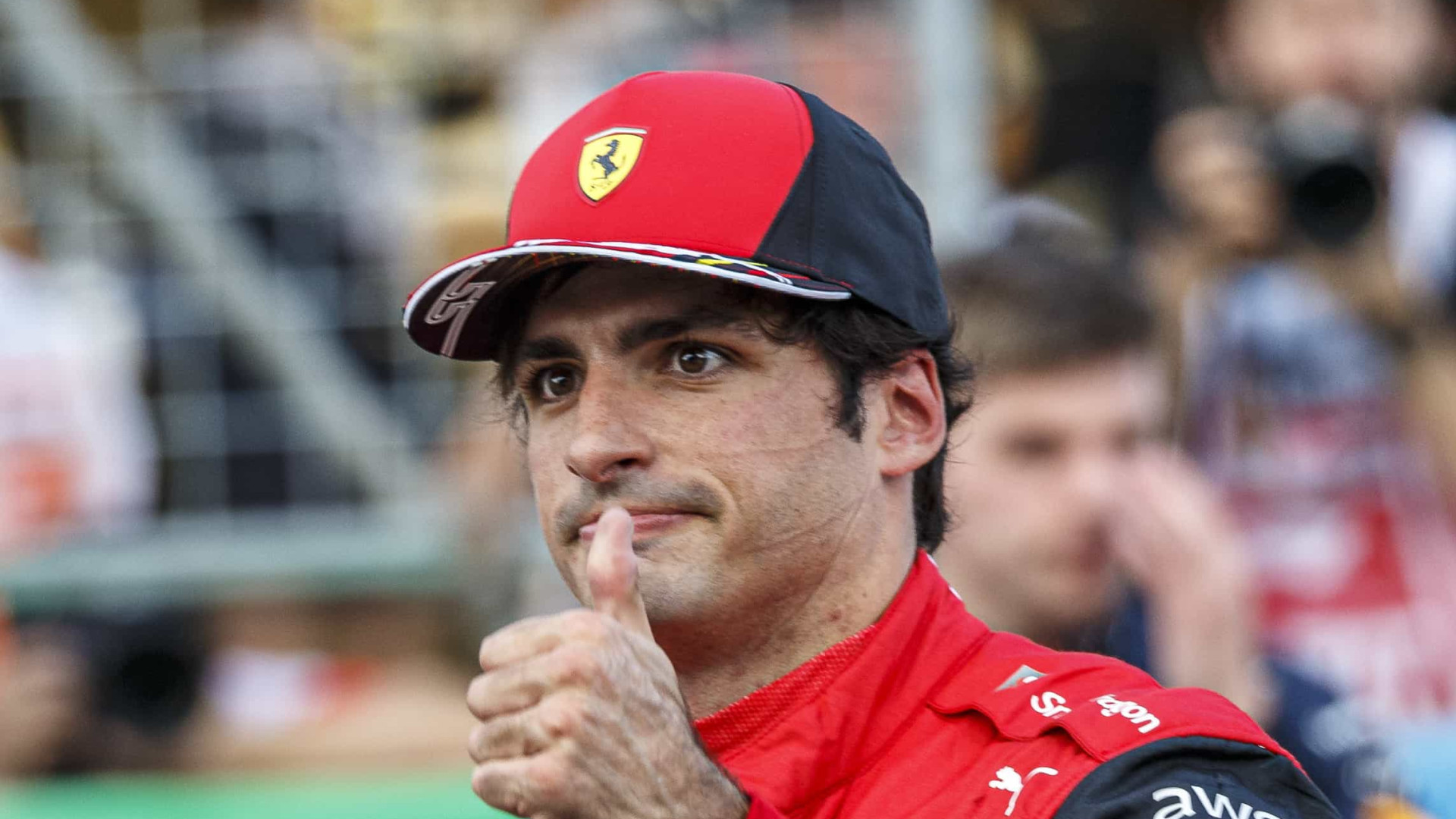 Sainz supera Verstappen e faz alegria da torcida em Monza ao garantir pole para Ferrari