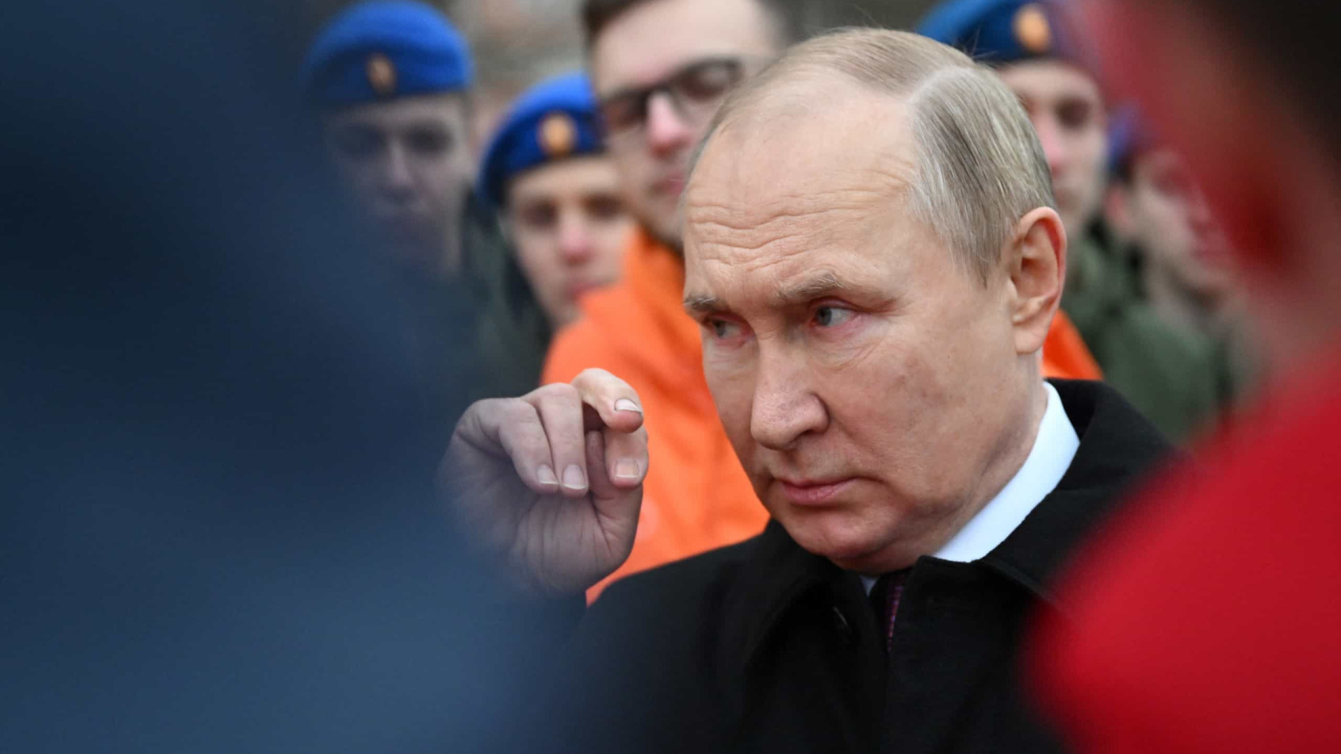 Rebelião de mercenários cria rachaduras na Rússia, diz secretário dos EUA
