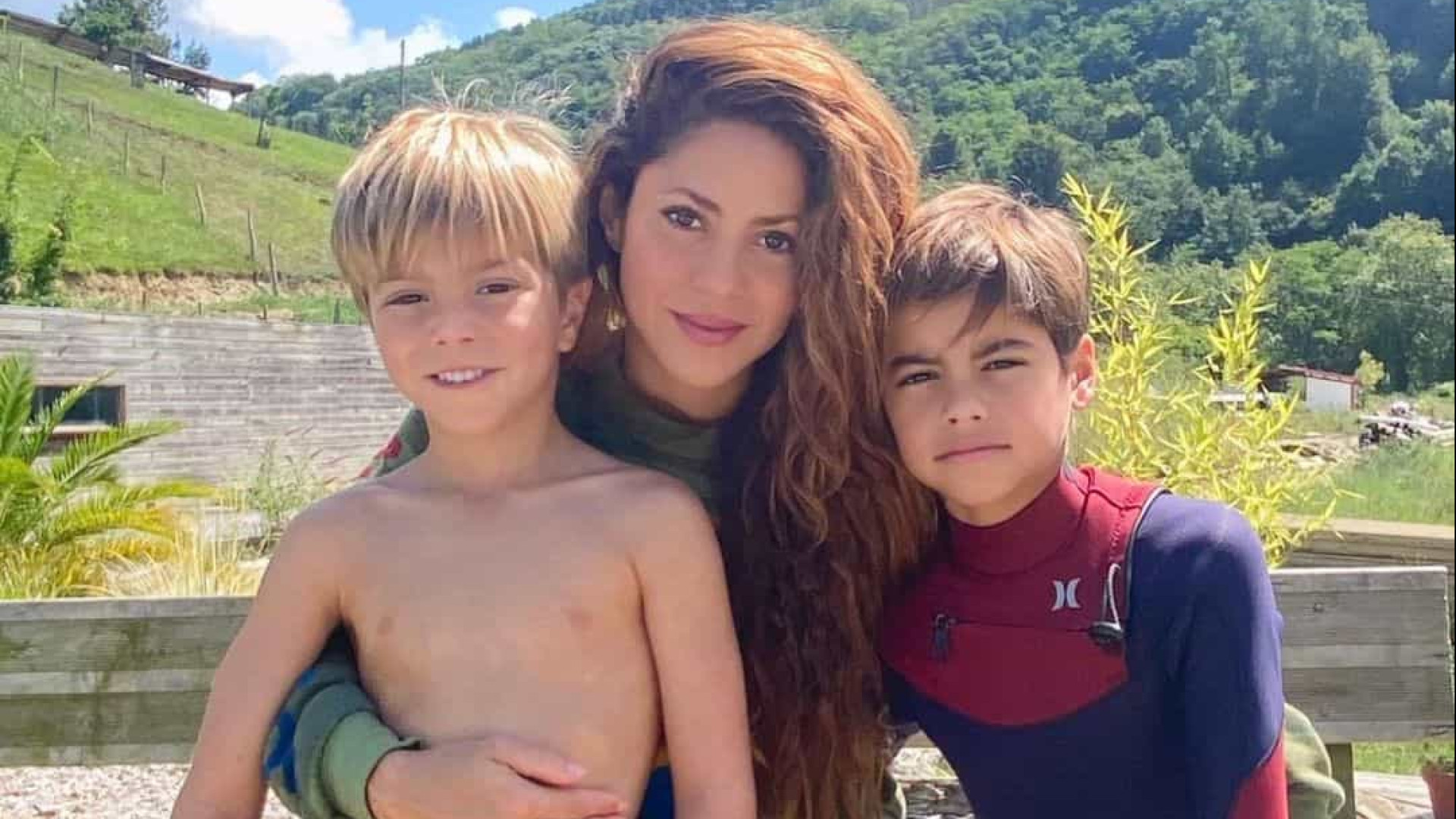 Shakira pede respeito à privacidade dos filhos após mudança para os EUA