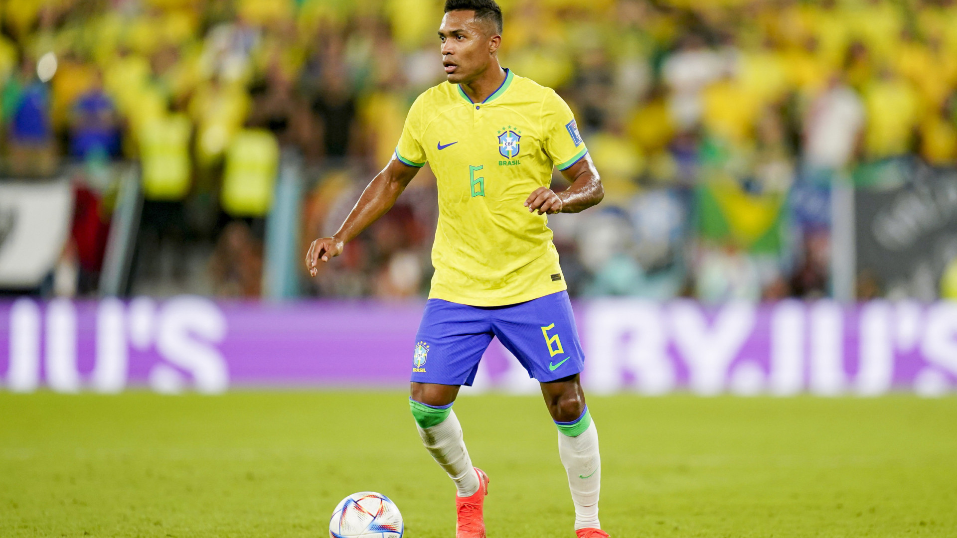 Alex Sandro tem lesão e não enfrenta Camarões; Danilo e Neymar seguem fora