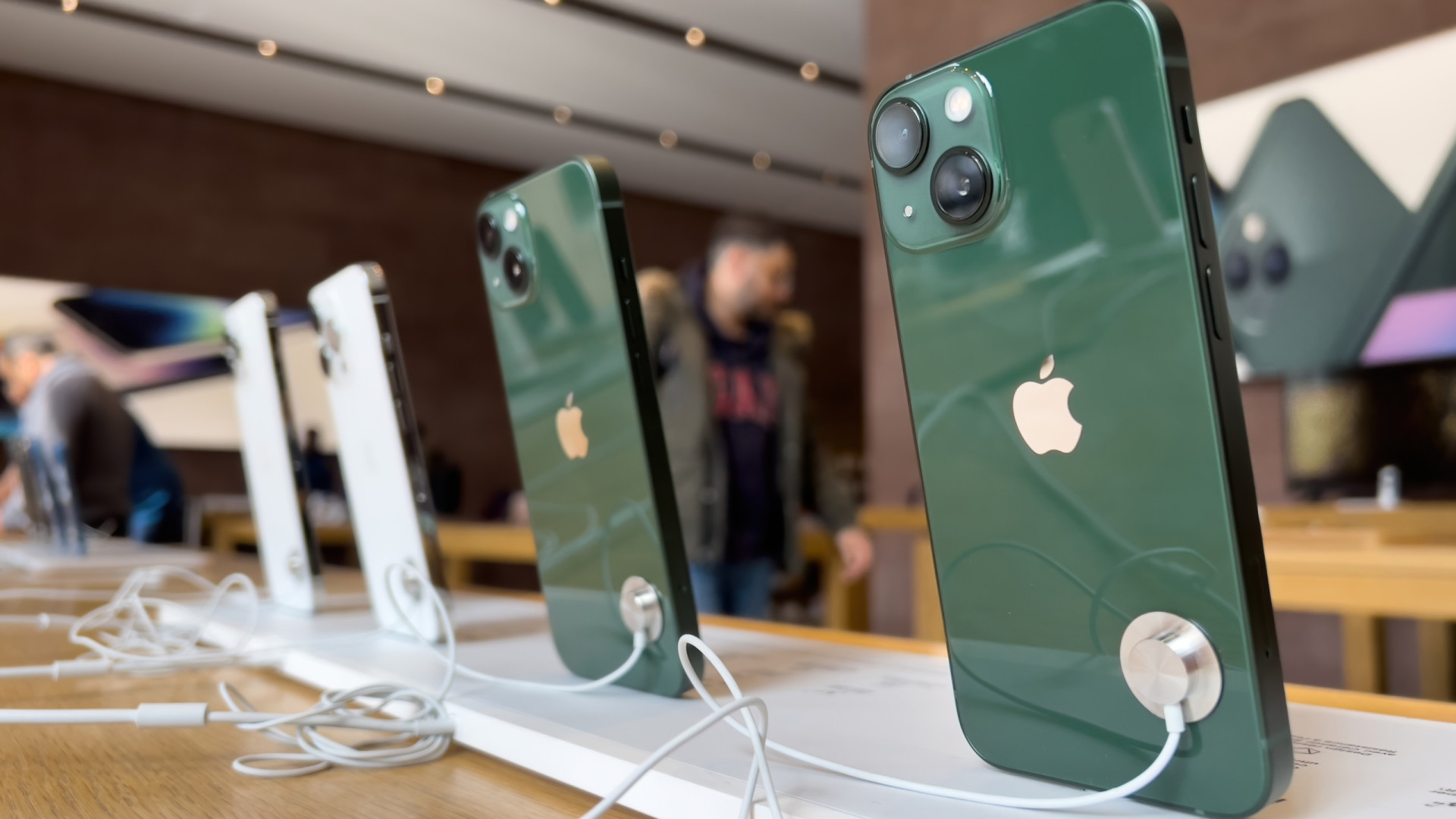 Apple poderá lançar novas versões do iPhone 14