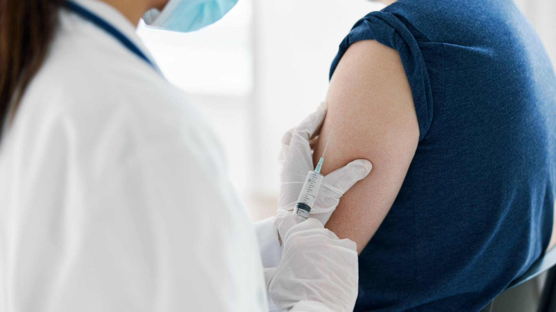 SP amplia campanha de vacinação contra meningite para professores e adolescentes