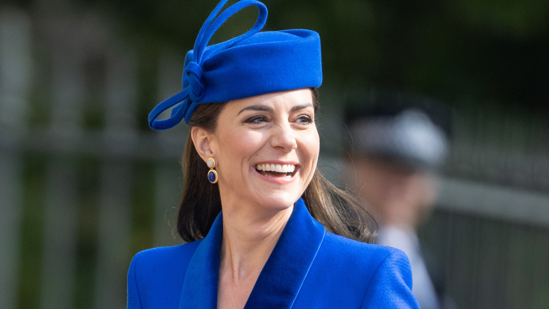 Kate Middleton quebra protocolo com visual inesperado