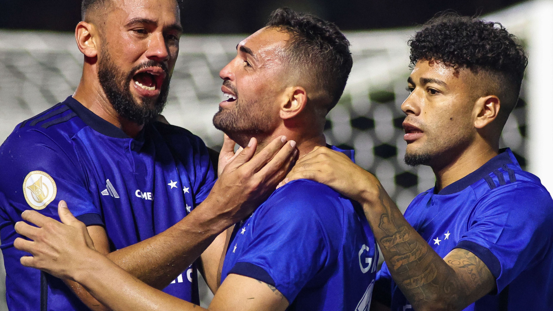 Santos visita Cruzeiro preocupado com a defesa e com dúvidas no ataque