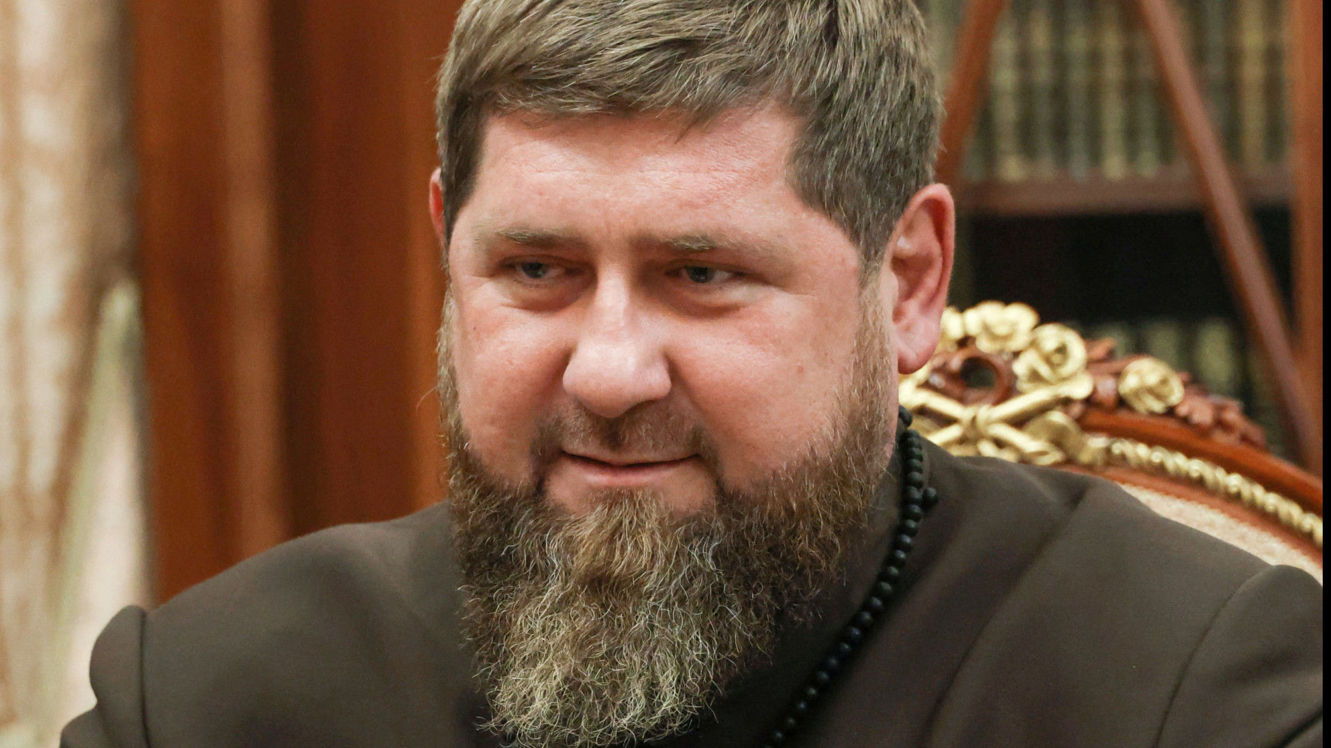 Kadyrov "orgulhoso" de filho por espancar prisioneiro que queimou Alcorão
