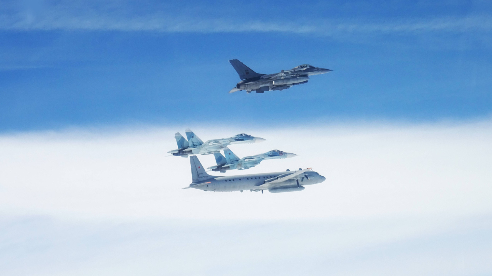 Rússia bombardeia bases para caças F-16 na Ucrânia
