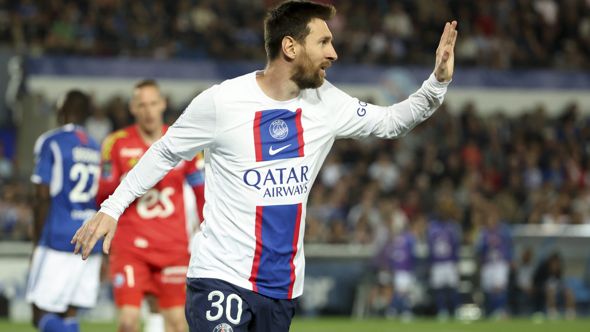 Técnico do PSG confirma que Lionel Messi vai se despedir do clube no sábado