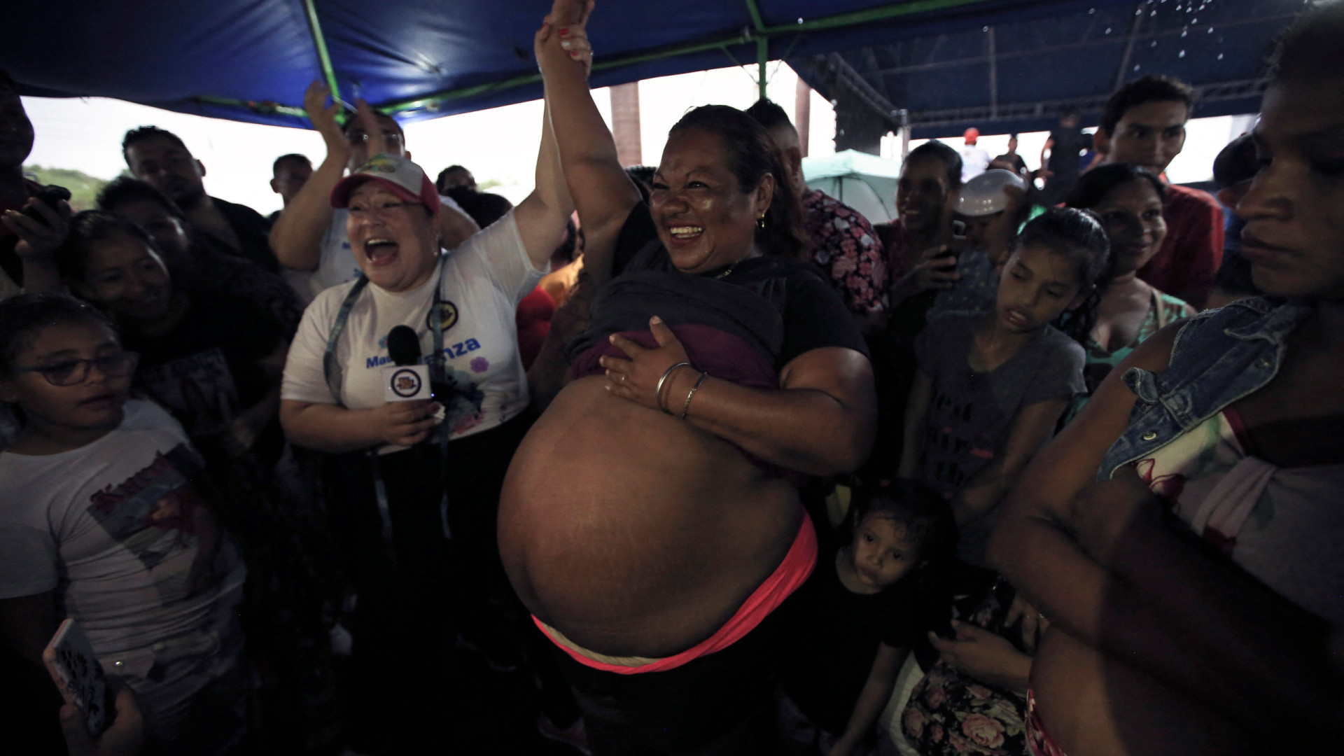 'La Madre Panza'. Grávidas disputam título de maior barriga na Nicarágua