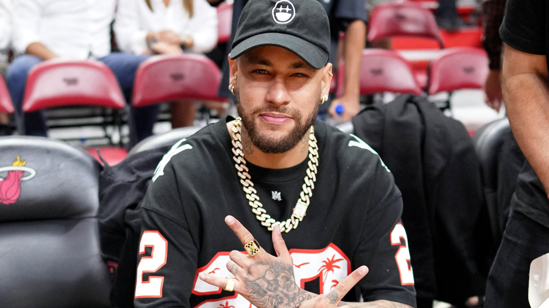 Neymar vai à final da NBA com look que custa mais de R$ 28 mil
