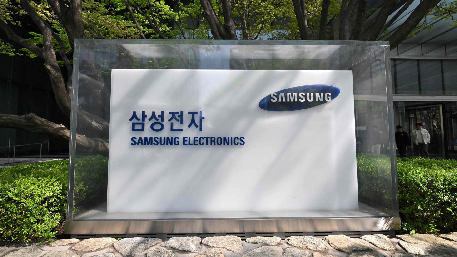 Ex-executivo da Samsung detido por roubar segredos comerciais da empresa