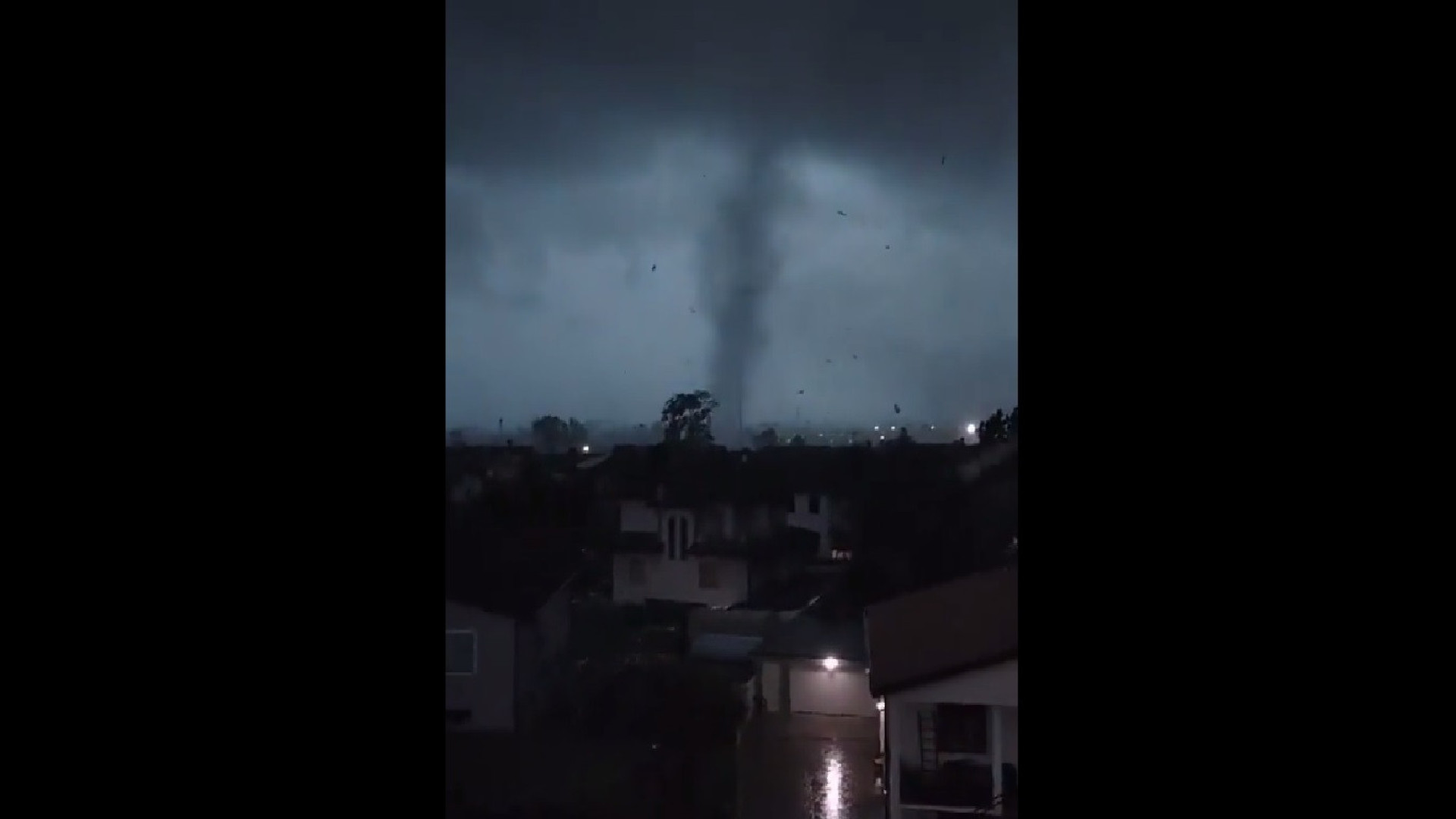 Vídeo. Cidade italiana de Milão 'acorda assustada' com tornado