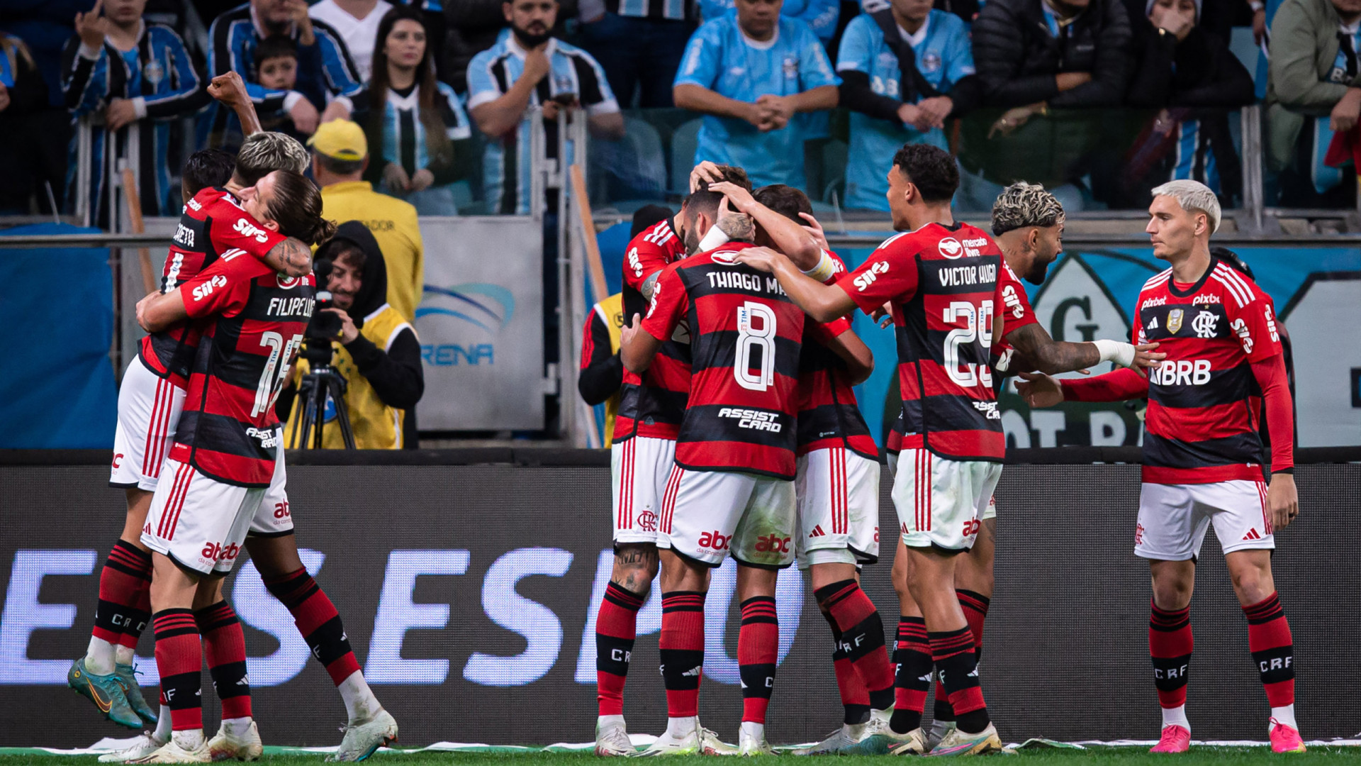 Flamengo busca segunda vitória seguida contra o Internacional no Maracanã