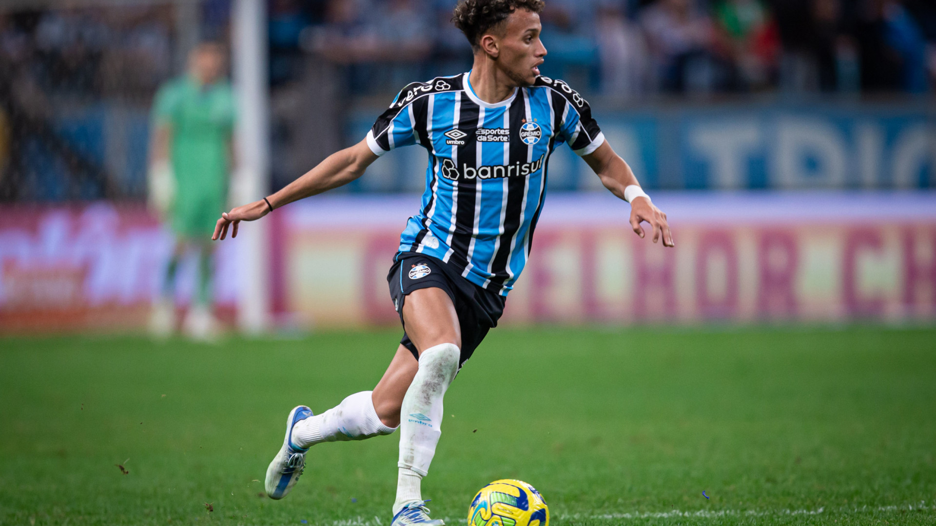 Vasco tenta deixar a lanterna e Grêmio busca retorno à segunda posição do Brasileirão