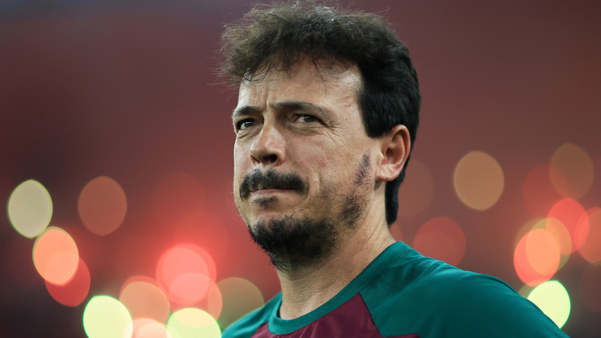 Diniz chora em entrevista após saída do Fluminense